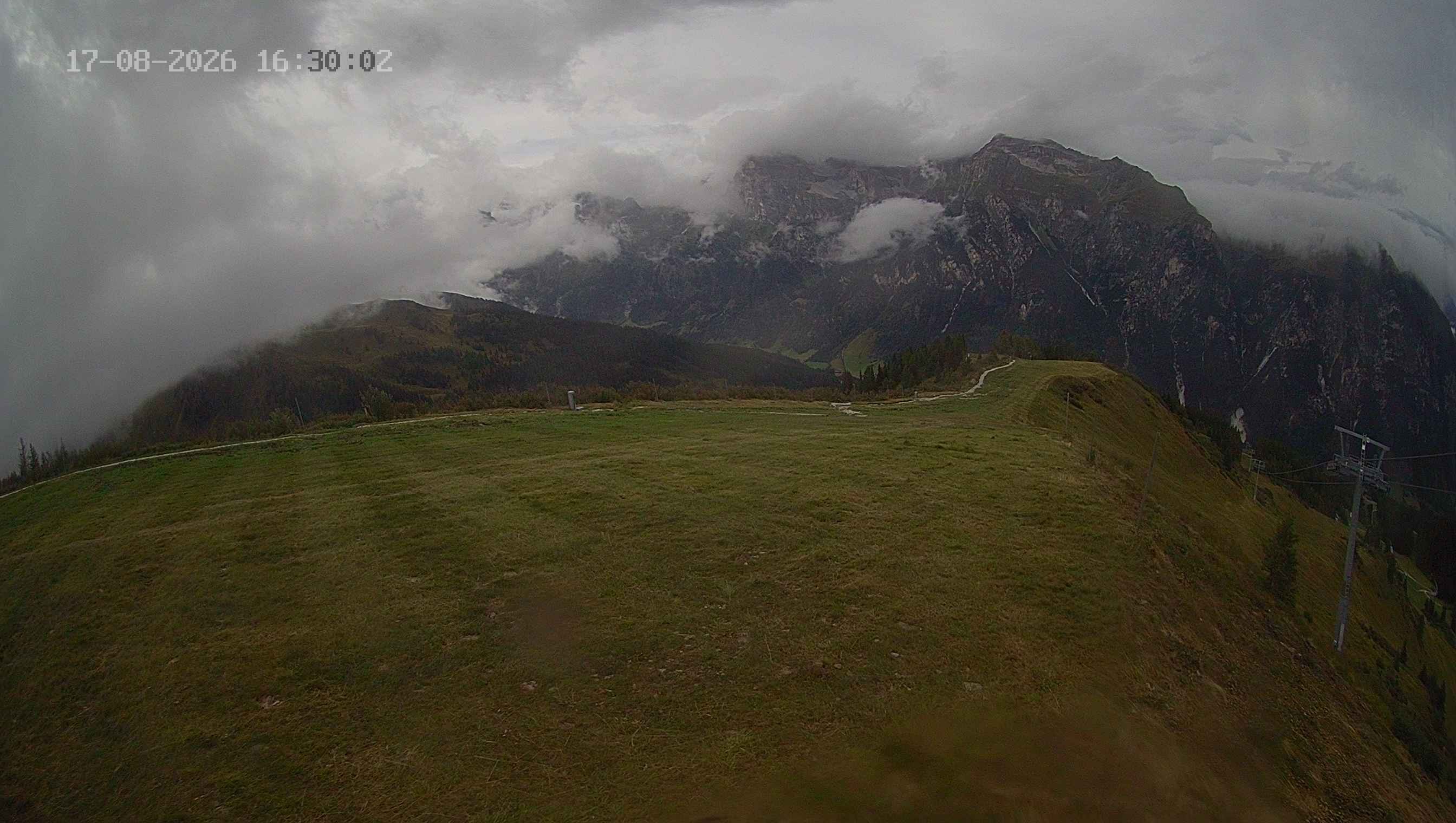 Archiv Foto Webcam Ladurns: Blick von der Bergstation Wastenegg