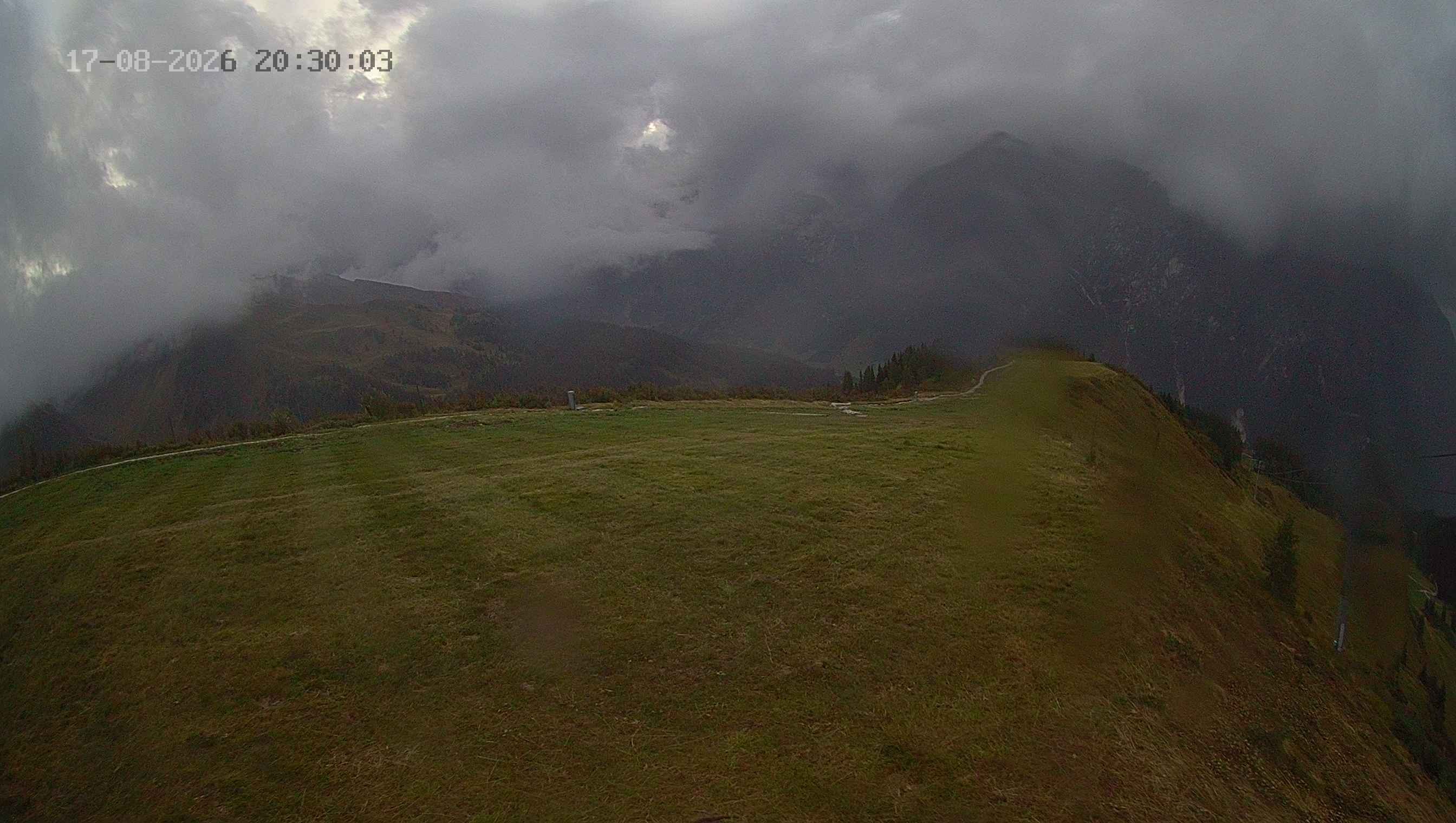 Archiv Foto Webcam Ladurns: Blick von der Bergstation Wastenegg