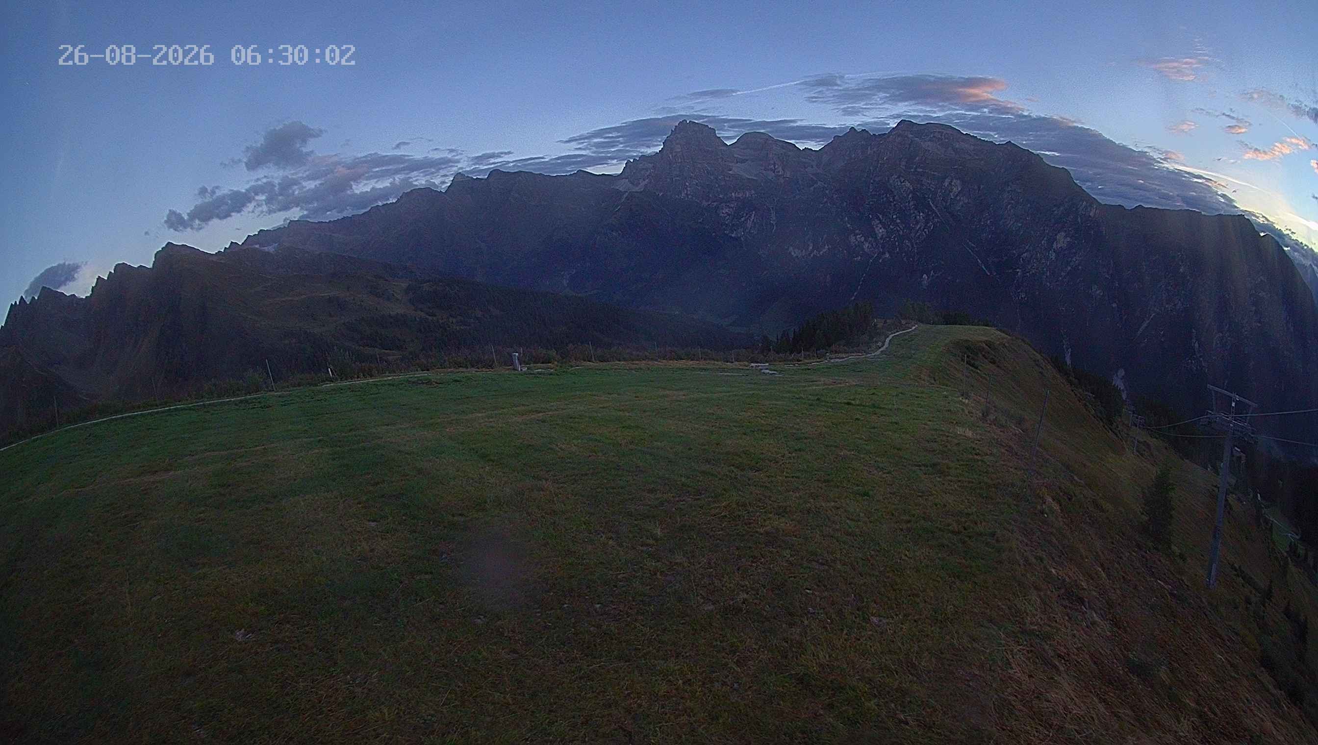Archiv Foto Webcam Ladurns: Blick von der Bergstation Wastenegg