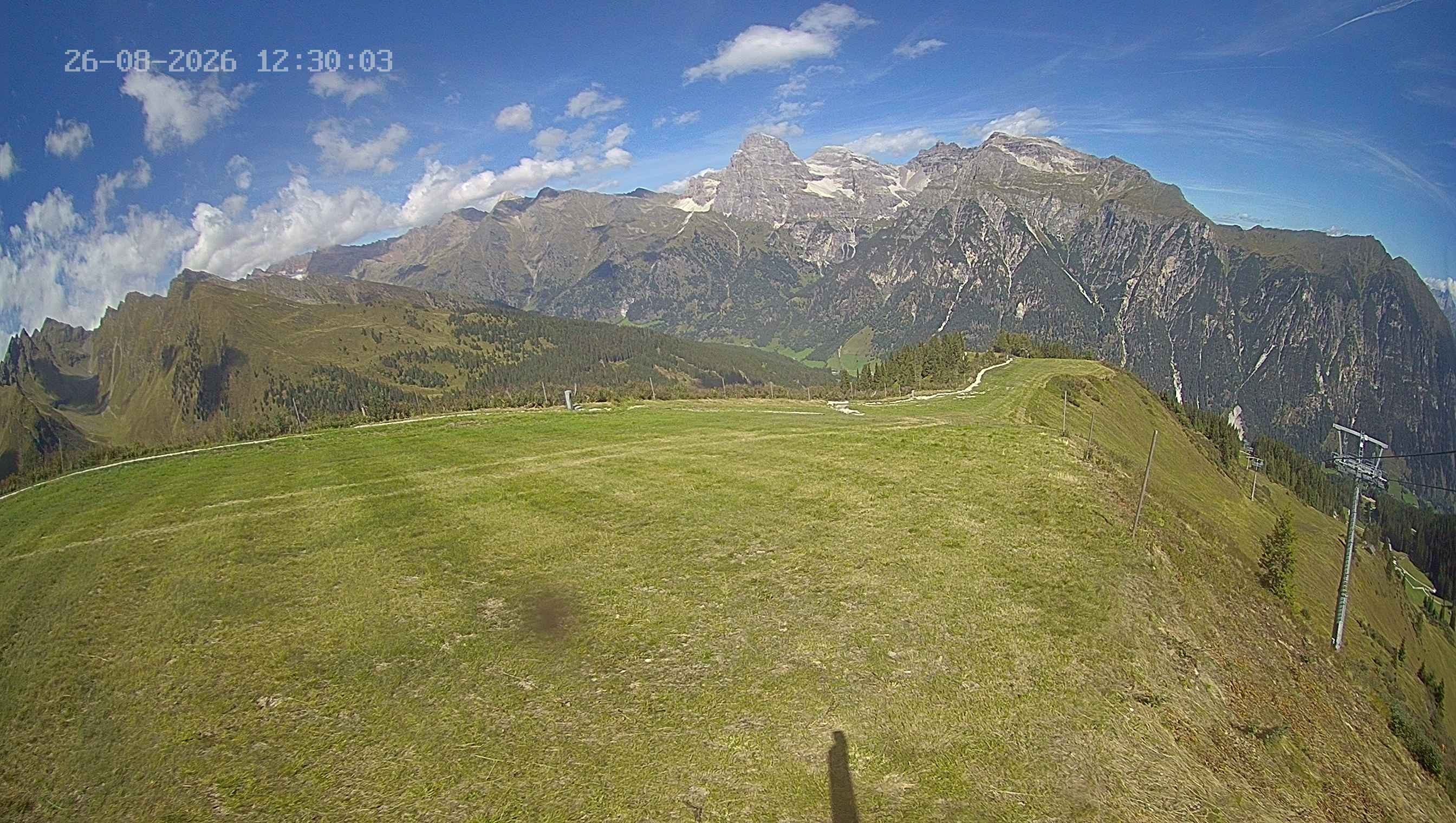 Archiv Foto Webcam Ladurns: Blick von der Bergstation Wastenegg