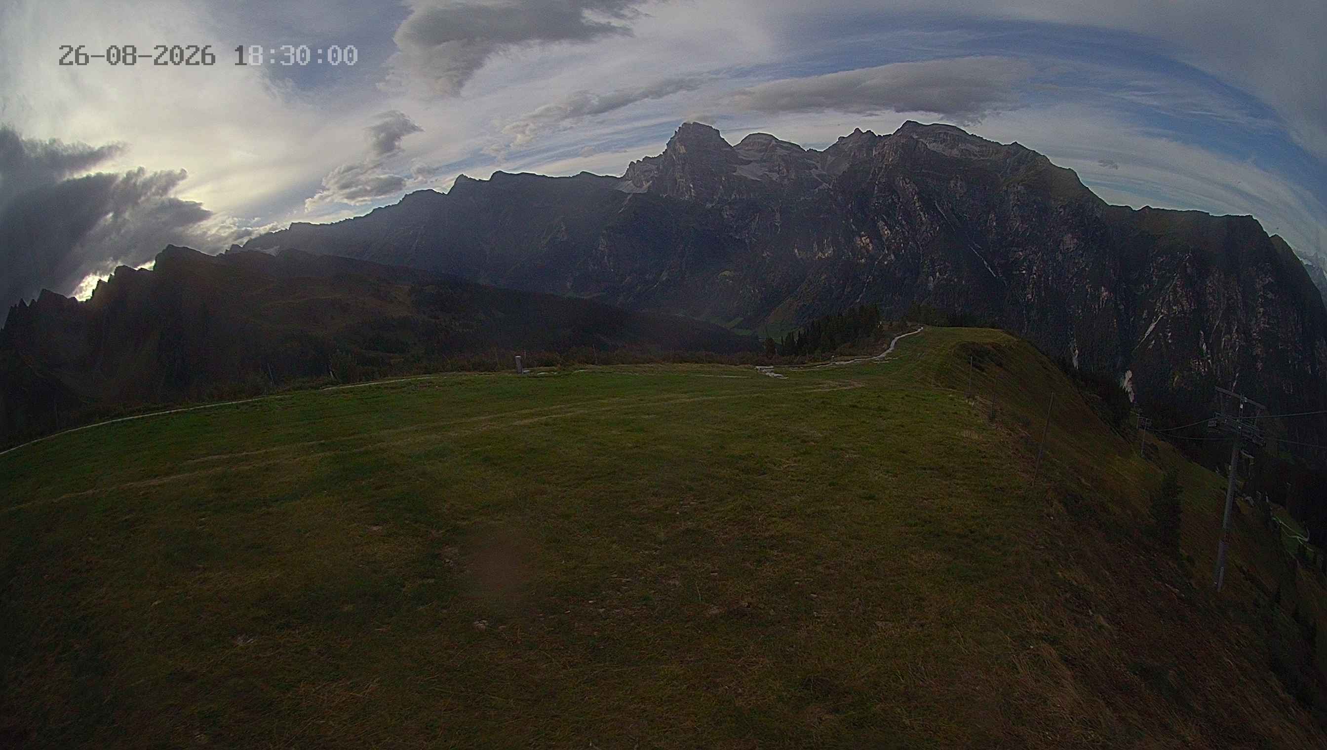 Archiv Foto Webcam Ladurns: Blick von der Bergstation Wastenegg