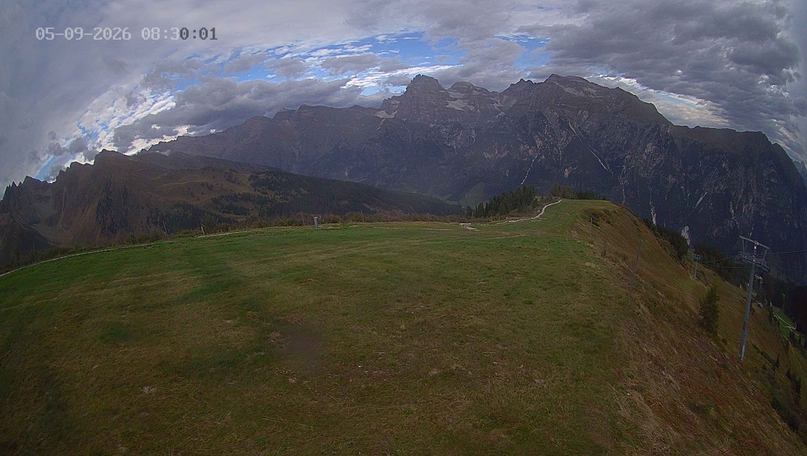 Archiv Foto Webcam Ladurns: Blick von der Bergstation Wastenegg