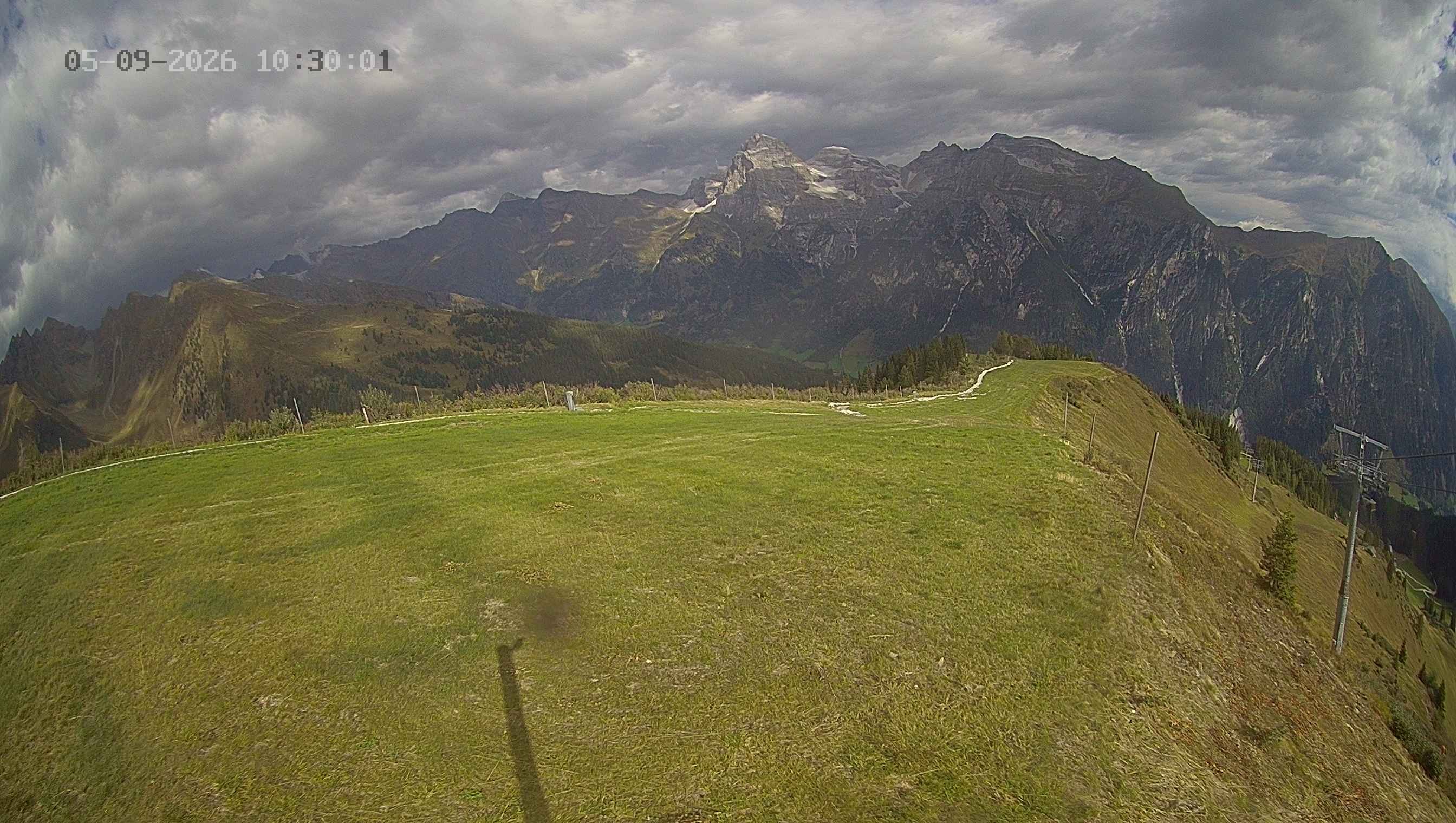 Archiv Foto Webcam Ladurns: Blick von der Bergstation Wastenegg