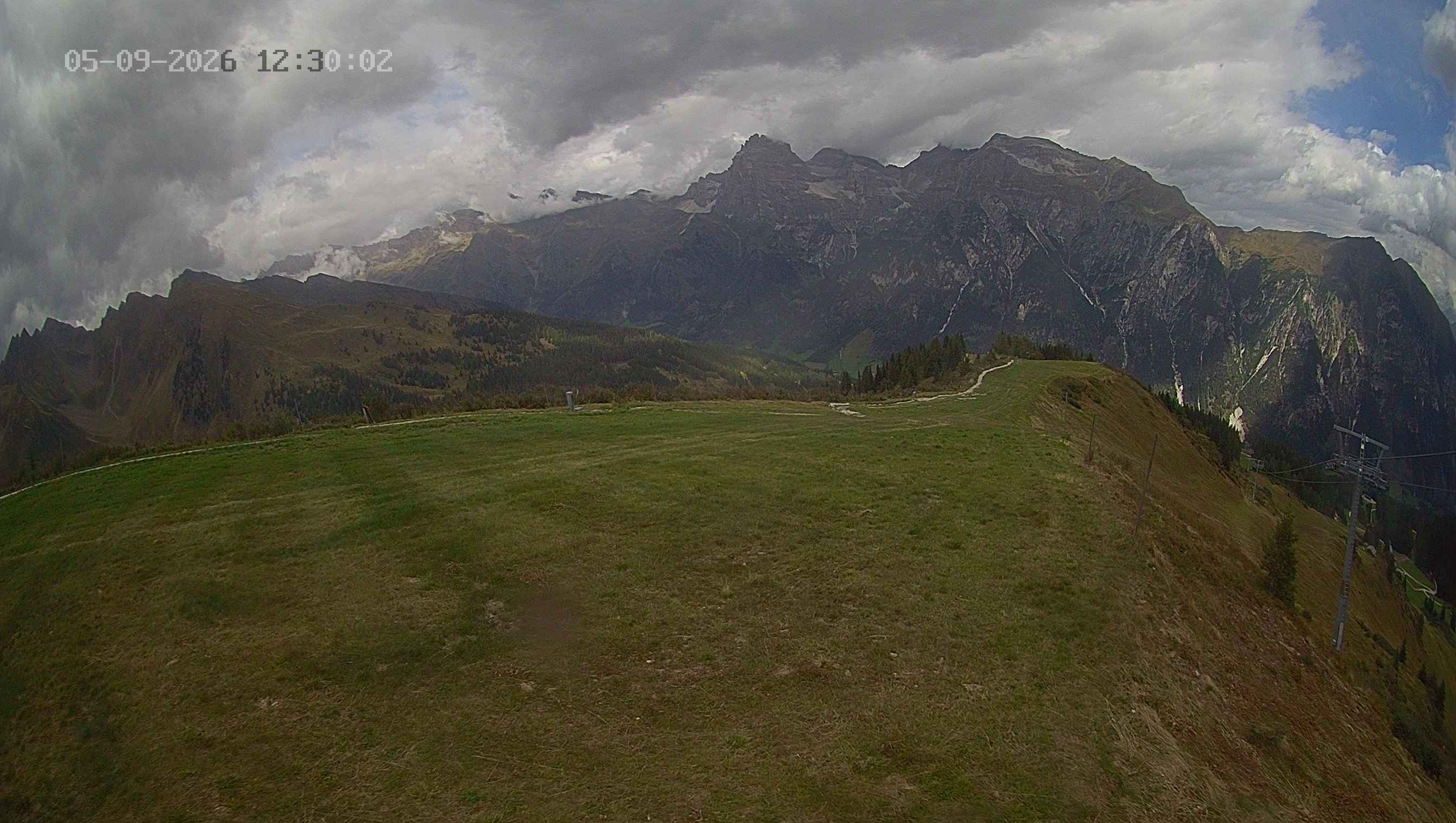 Archiv Foto Webcam Ladurns: Blick von der Bergstation Wastenegg