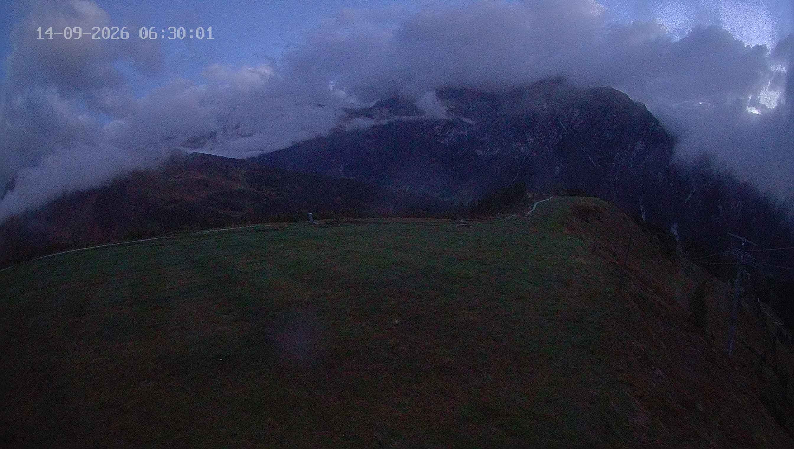 Archiv Foto Webcam Ladurns: Blick von der Bergstation Wastenegg