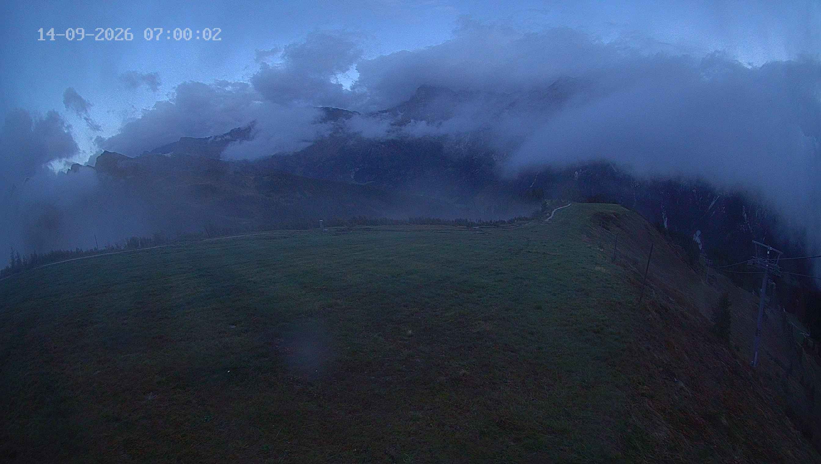 Archiv Foto Webcam Ladurns: Blick von der Bergstation Wastenegg