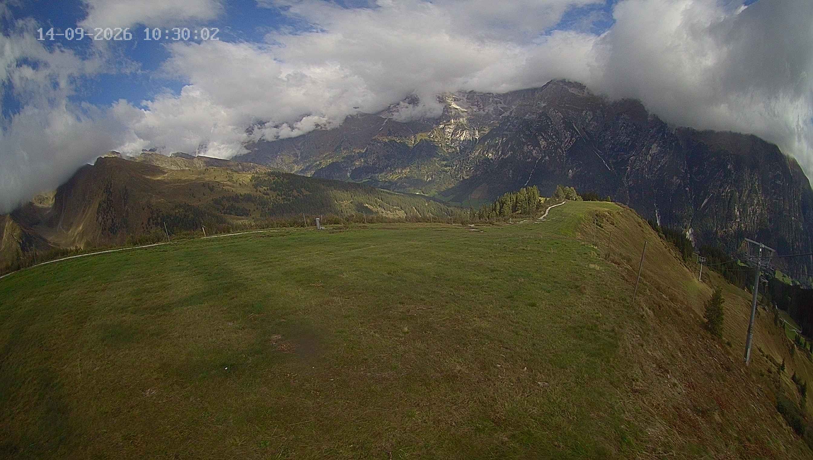 Archiv Foto Webcam Ladurns: Blick von der Bergstation Wastenegg