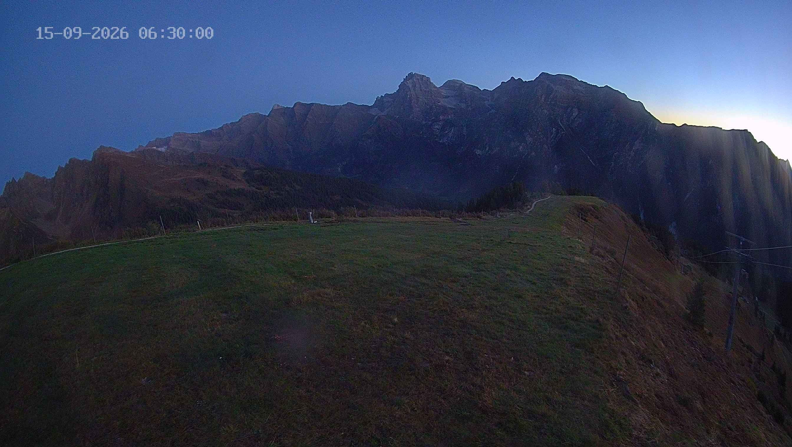 Archiv Foto Webcam Ladurns: Blick von der Bergstation Wastenegg