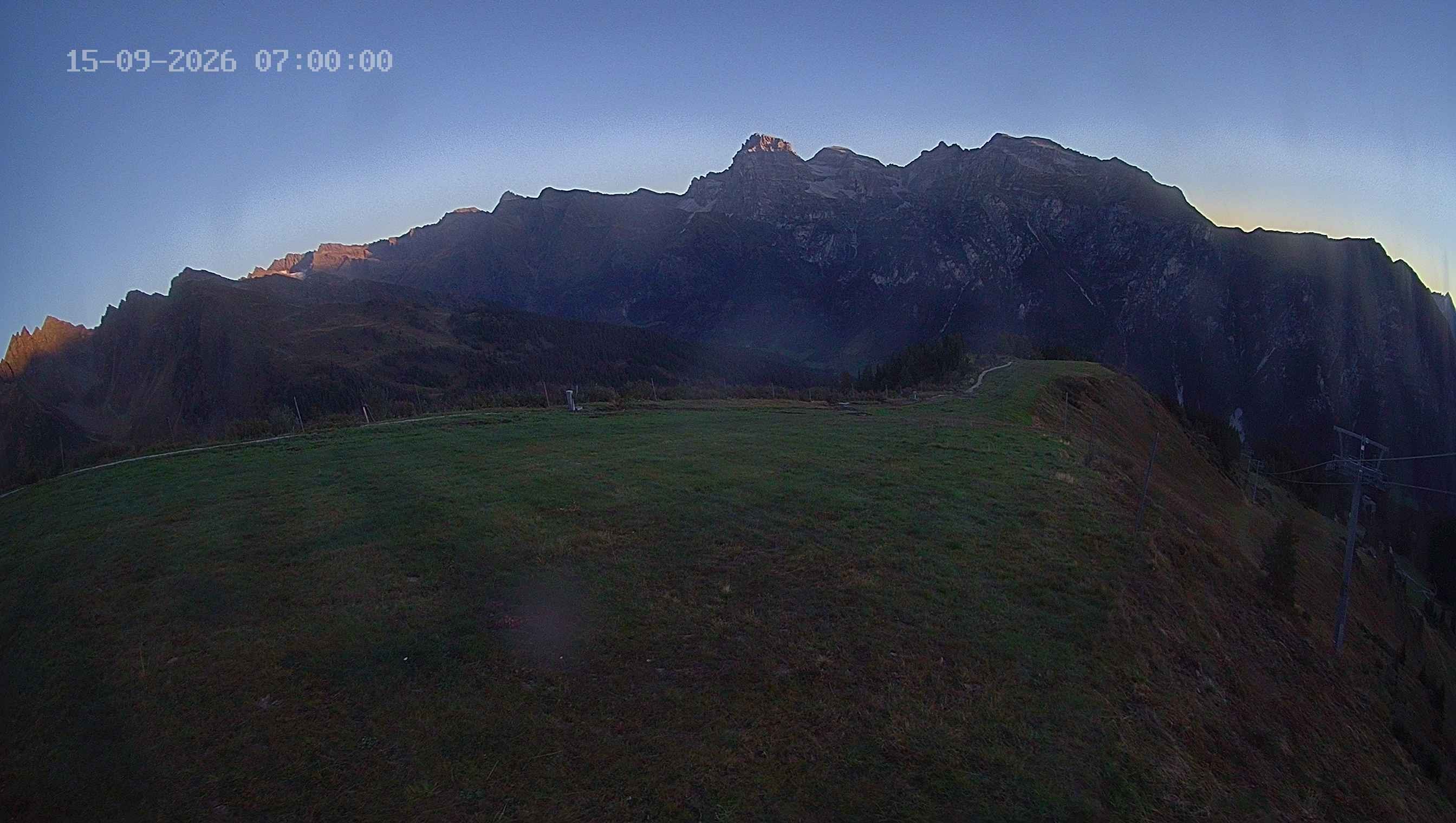 Archiv Foto Webcam Ladurns: Blick von der Bergstation Wastenegg