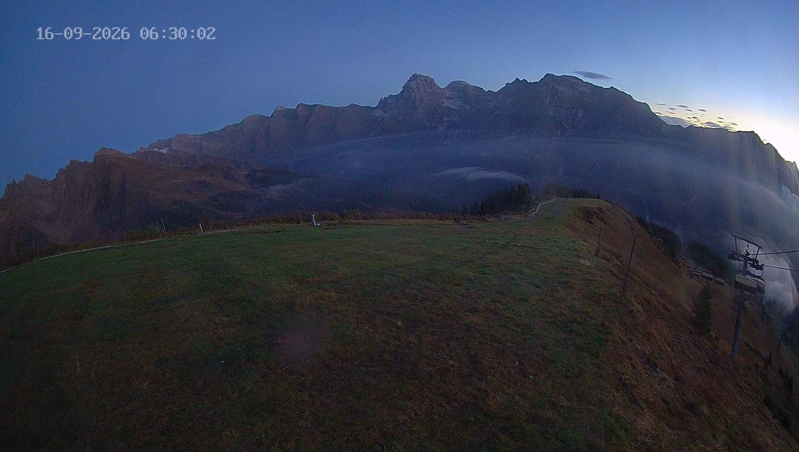 Archiv Foto Webcam Ladurns: Blick von der Bergstation Wastenegg