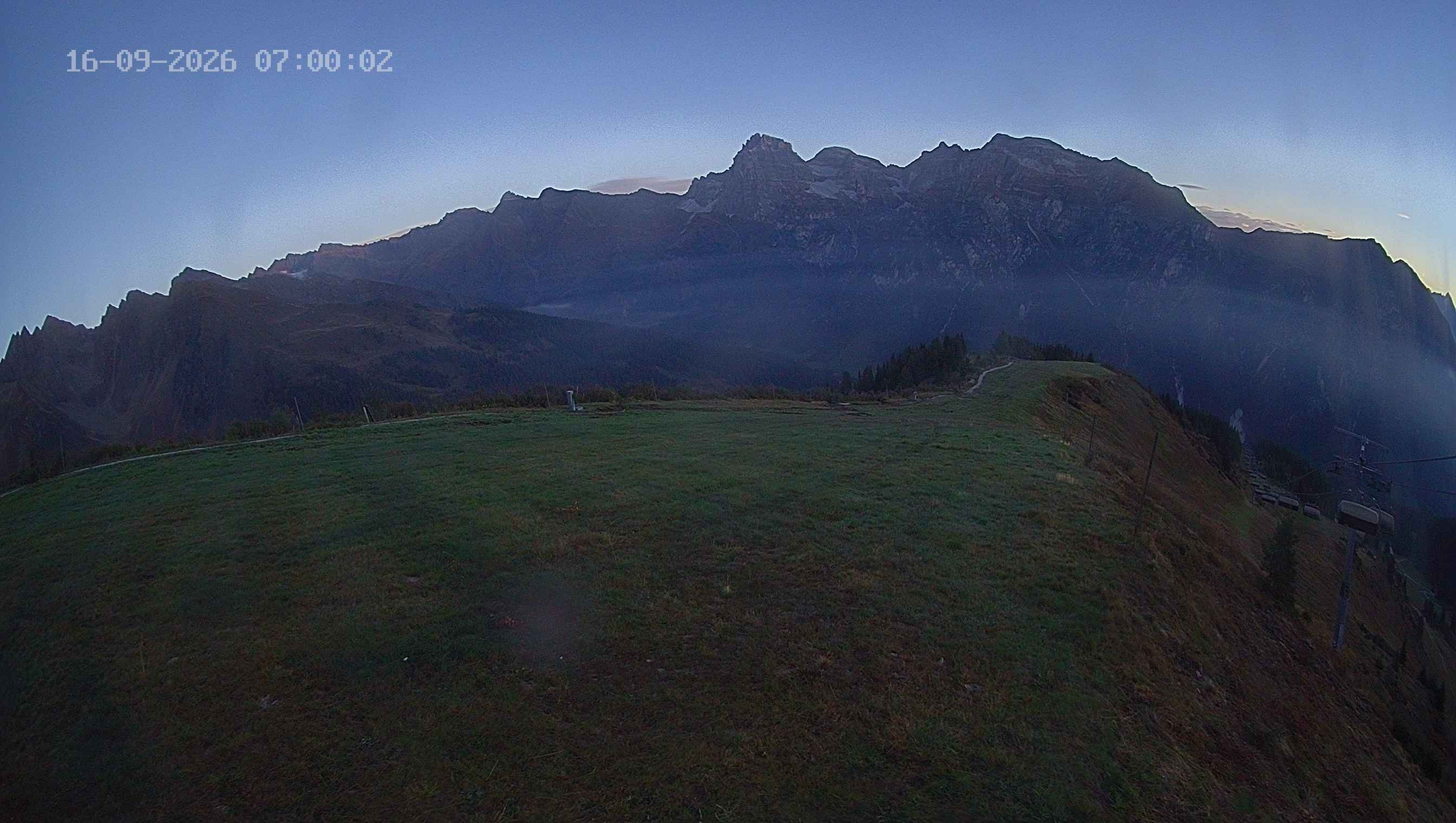 Archiv Foto Webcam Ladurns: Blick von der Bergstation Wastenegg