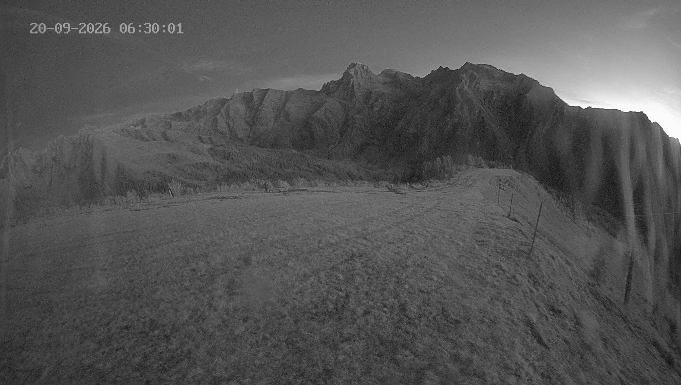 Archiv Foto Webcam Ladurns: Blick von der Bergstation Wastenegg