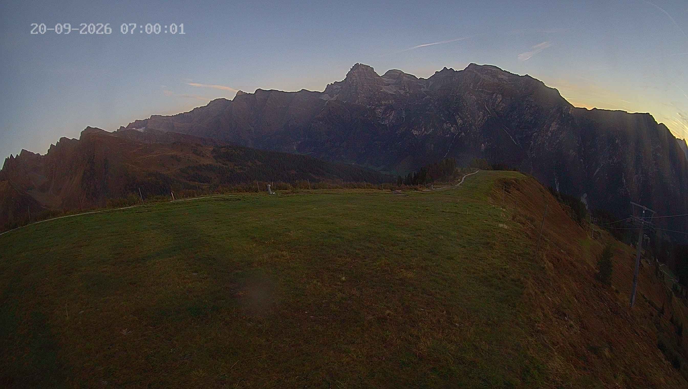 Archiv Foto Webcam Ladurns: Blick von der Bergstation Wastenegg