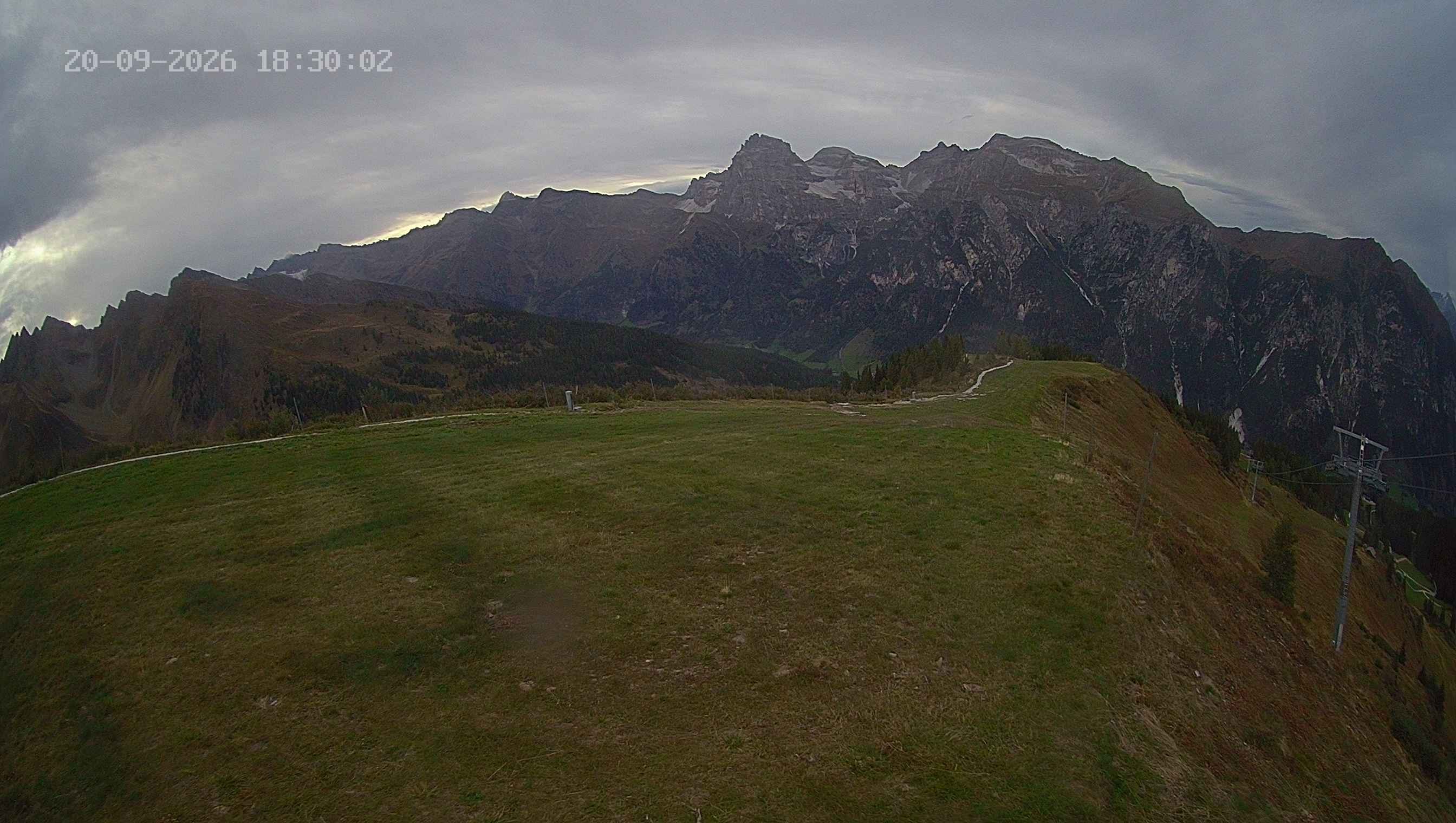 Archiv Foto Webcam Ladurns: Blick von der Bergstation Wastenegg