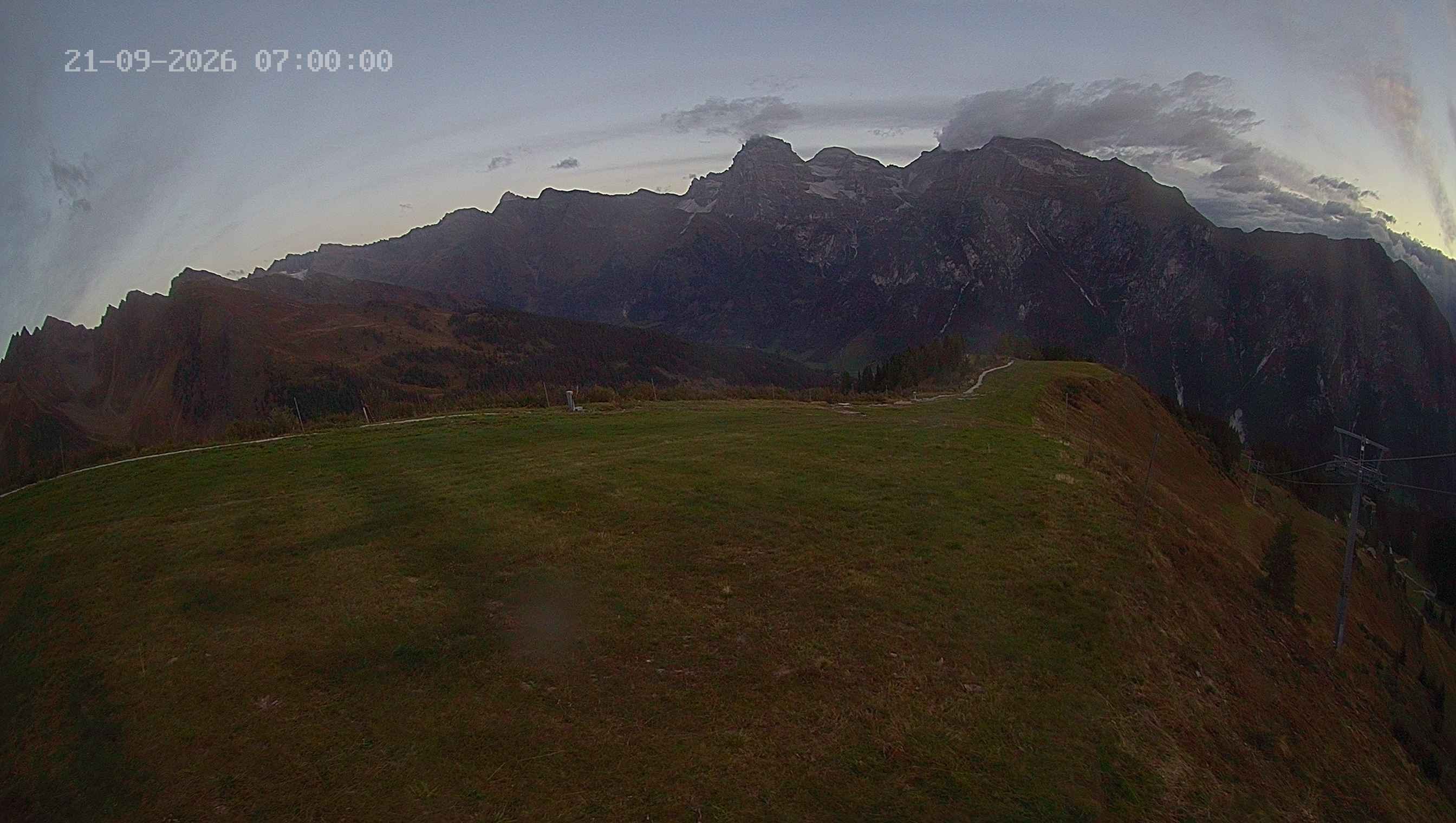 Archiv Foto Webcam Ladurns: Blick von der Bergstation Wastenegg