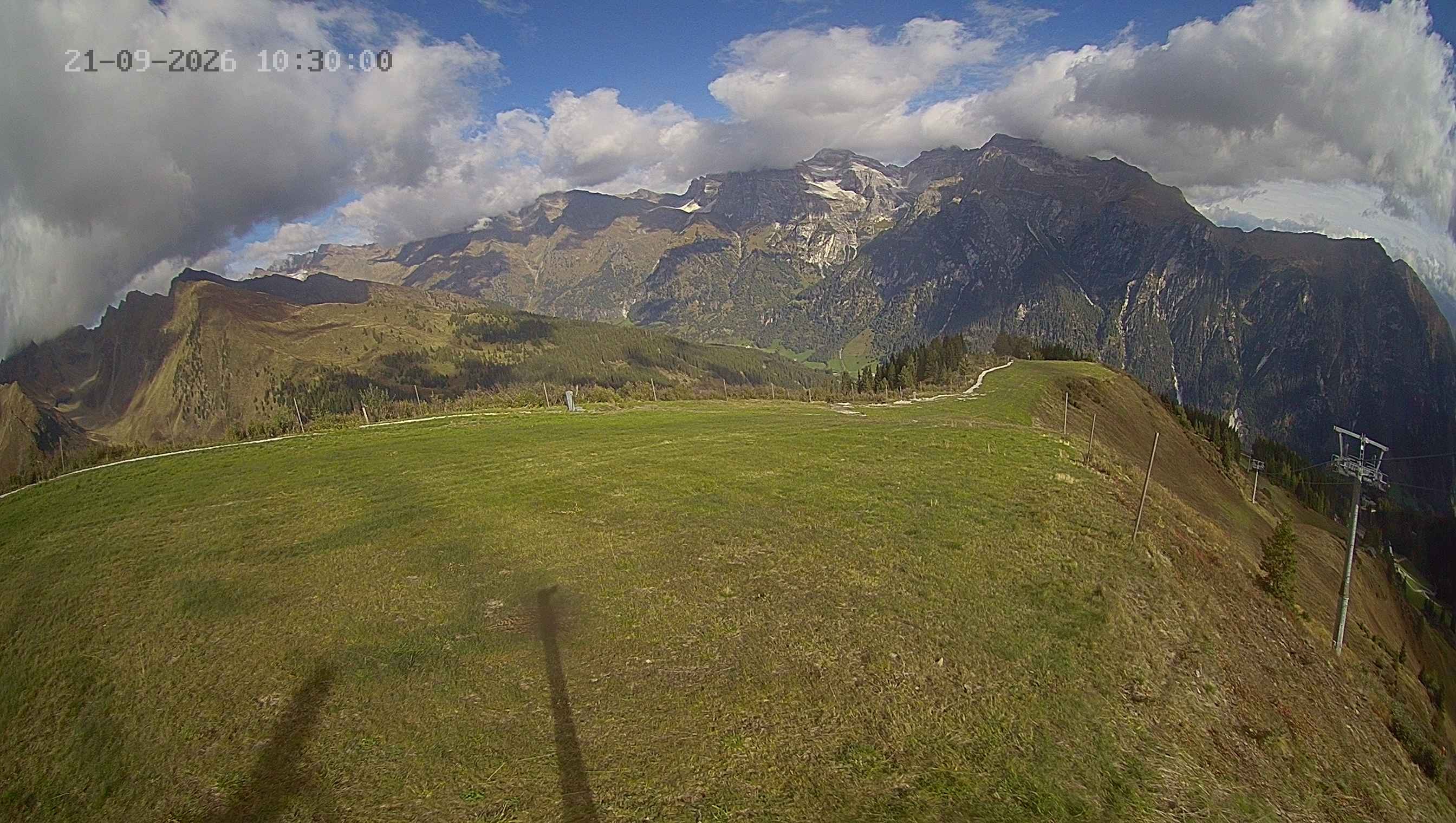 Archiv Foto Webcam Ladurns: Blick von der Bergstation Wastenegg