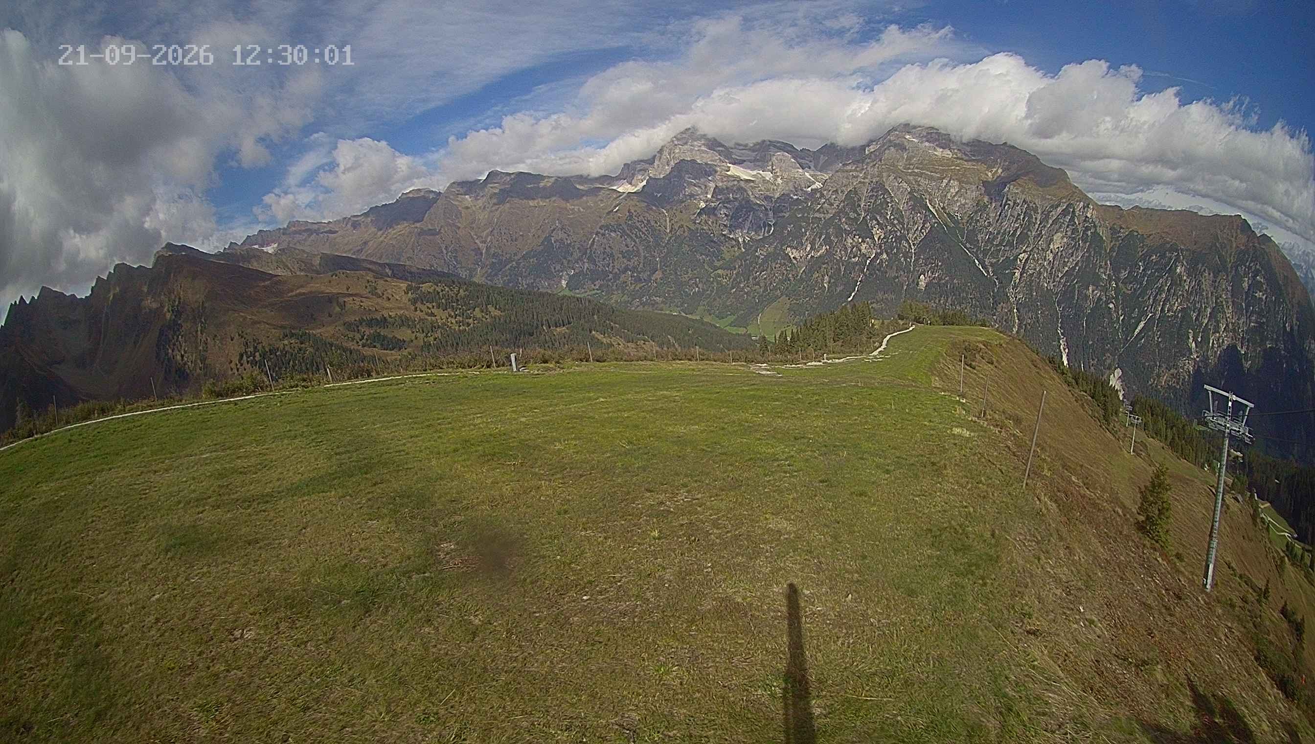 Archiv Foto Webcam Ladurns: Blick von der Bergstation Wastenegg