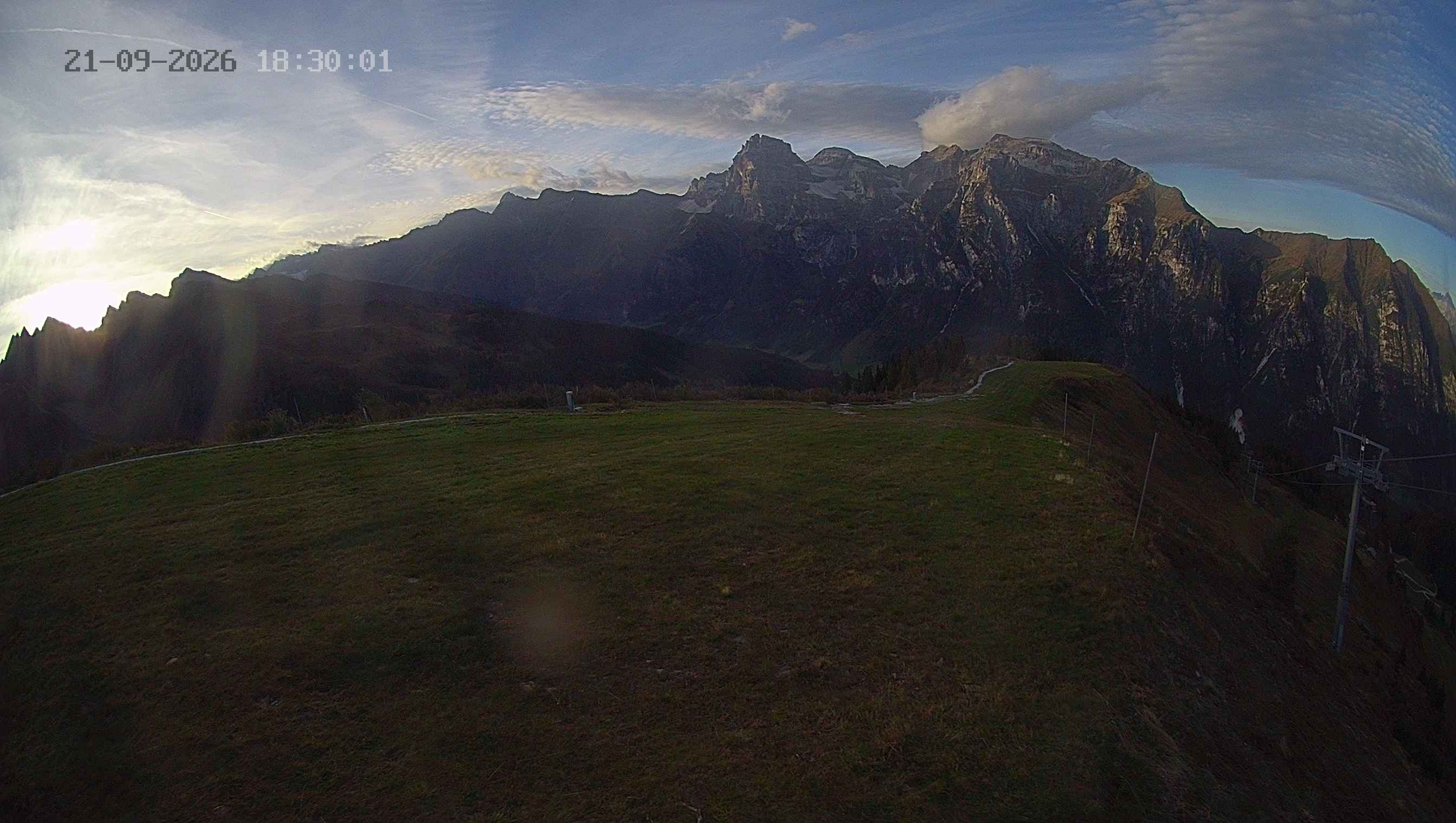 Archiv Foto Webcam Ladurns: Blick von der Bergstation Wastenegg