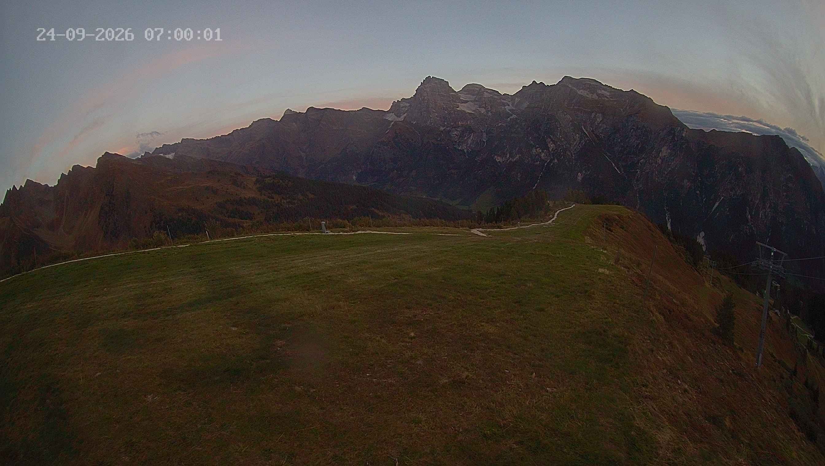 Archiv Foto Webcam Ladurns: Blick von der Bergstation Wastenegg