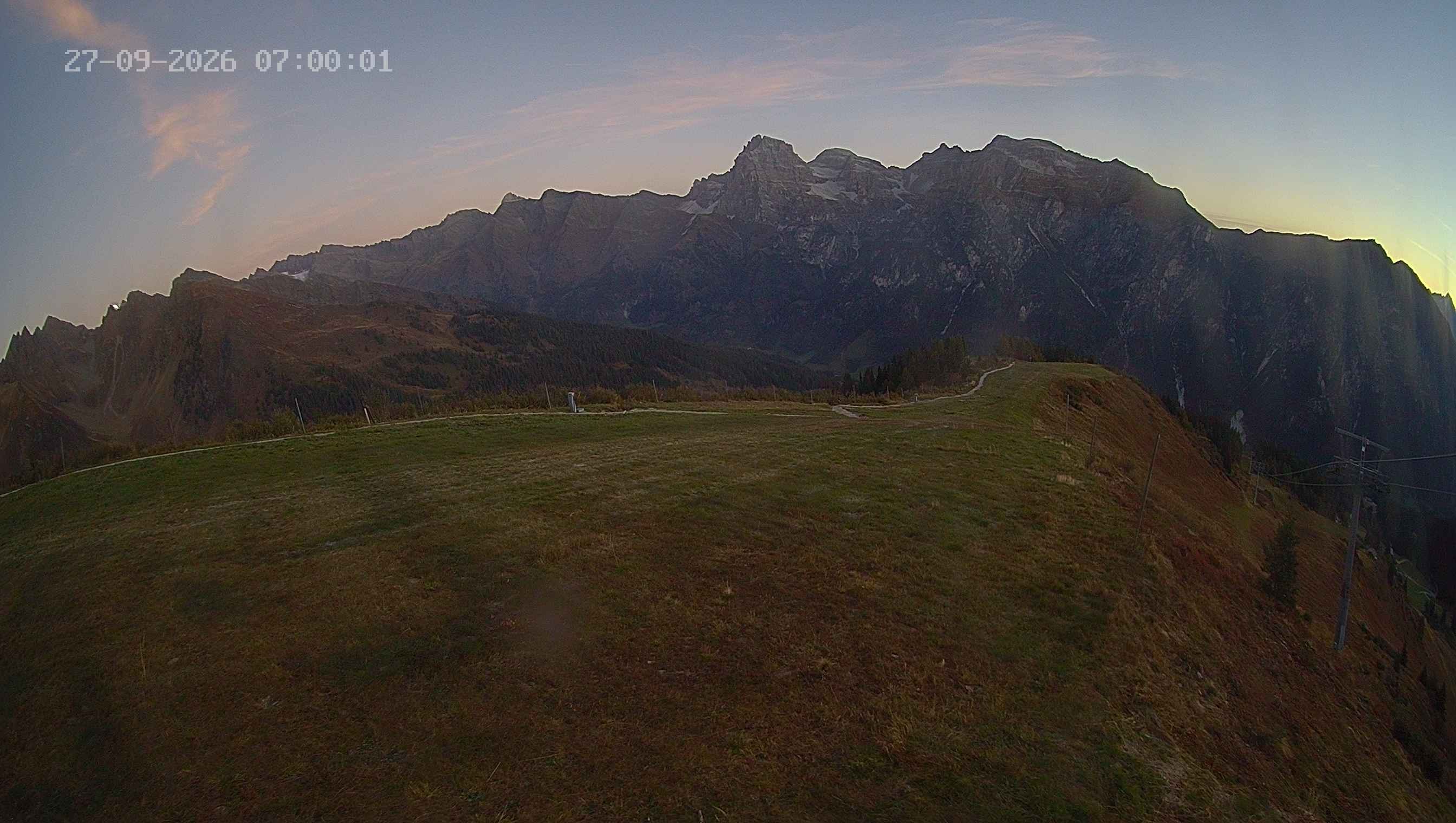Archiv Foto Webcam Ladurns: Blick von der Bergstation Wastenegg