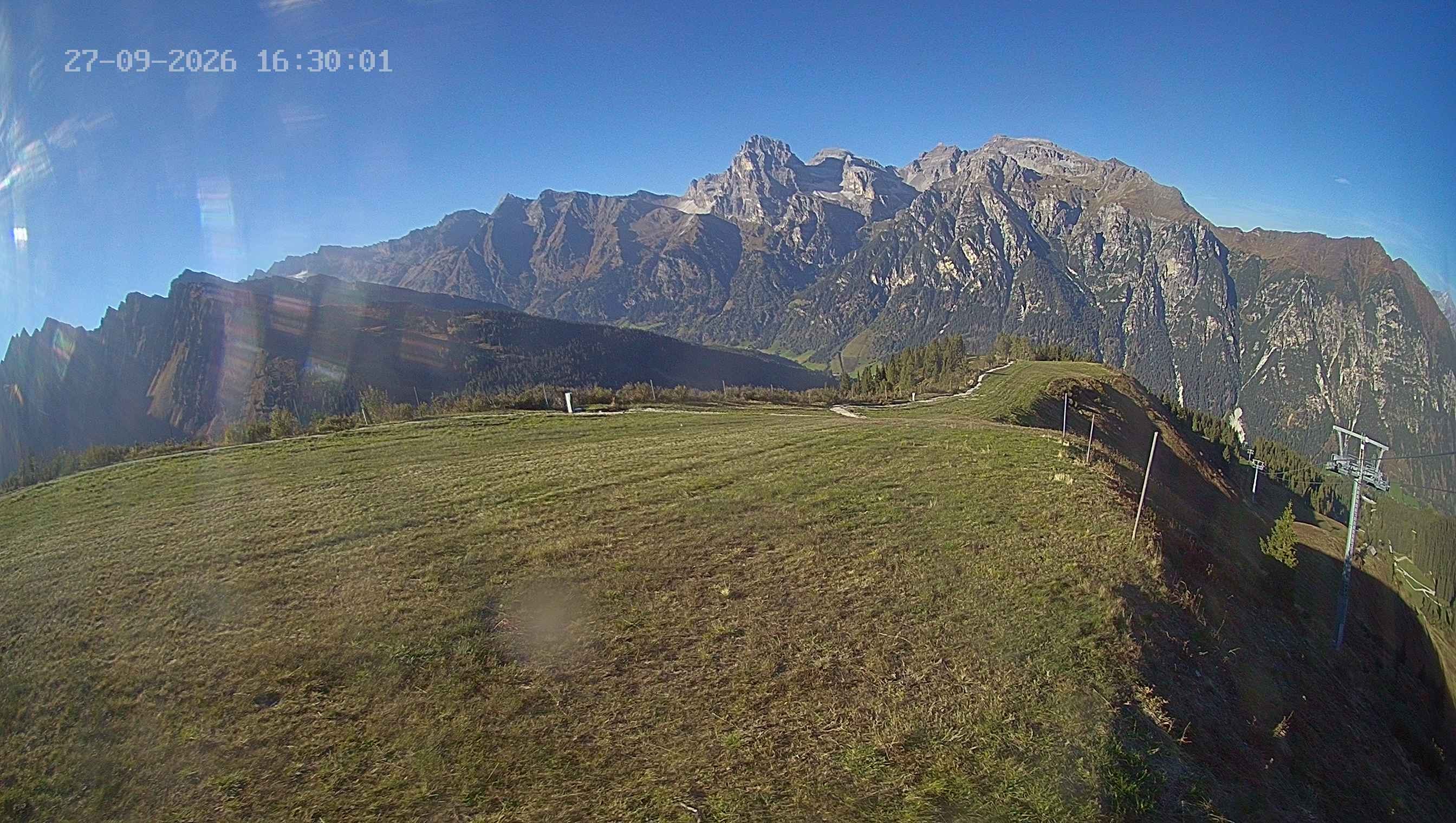 Archiv Foto Webcam Ladurns: Blick von der Bergstation Wastenegg
