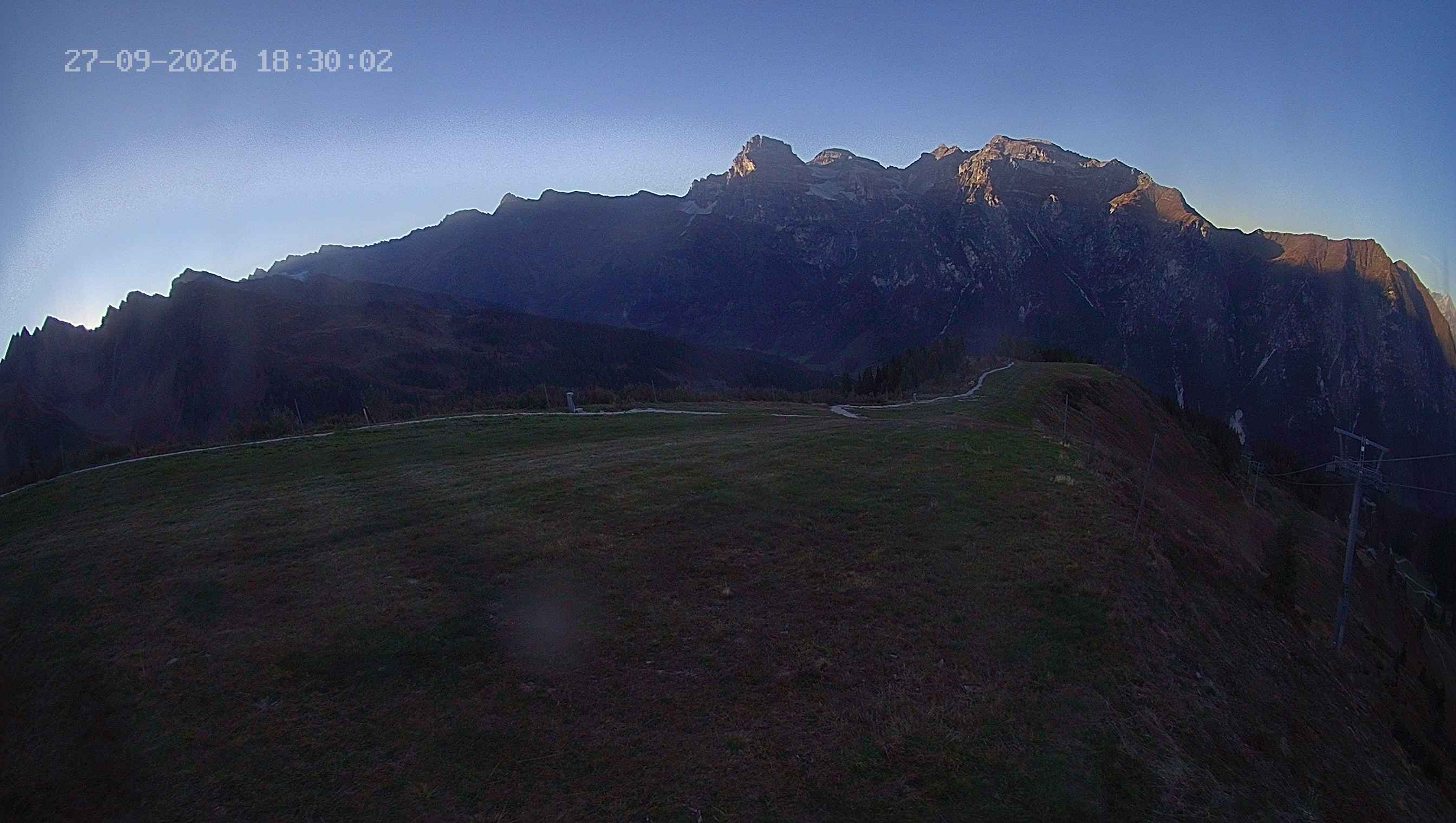 Archiv Foto Webcam Ladurns: Blick von der Bergstation Wastenegg