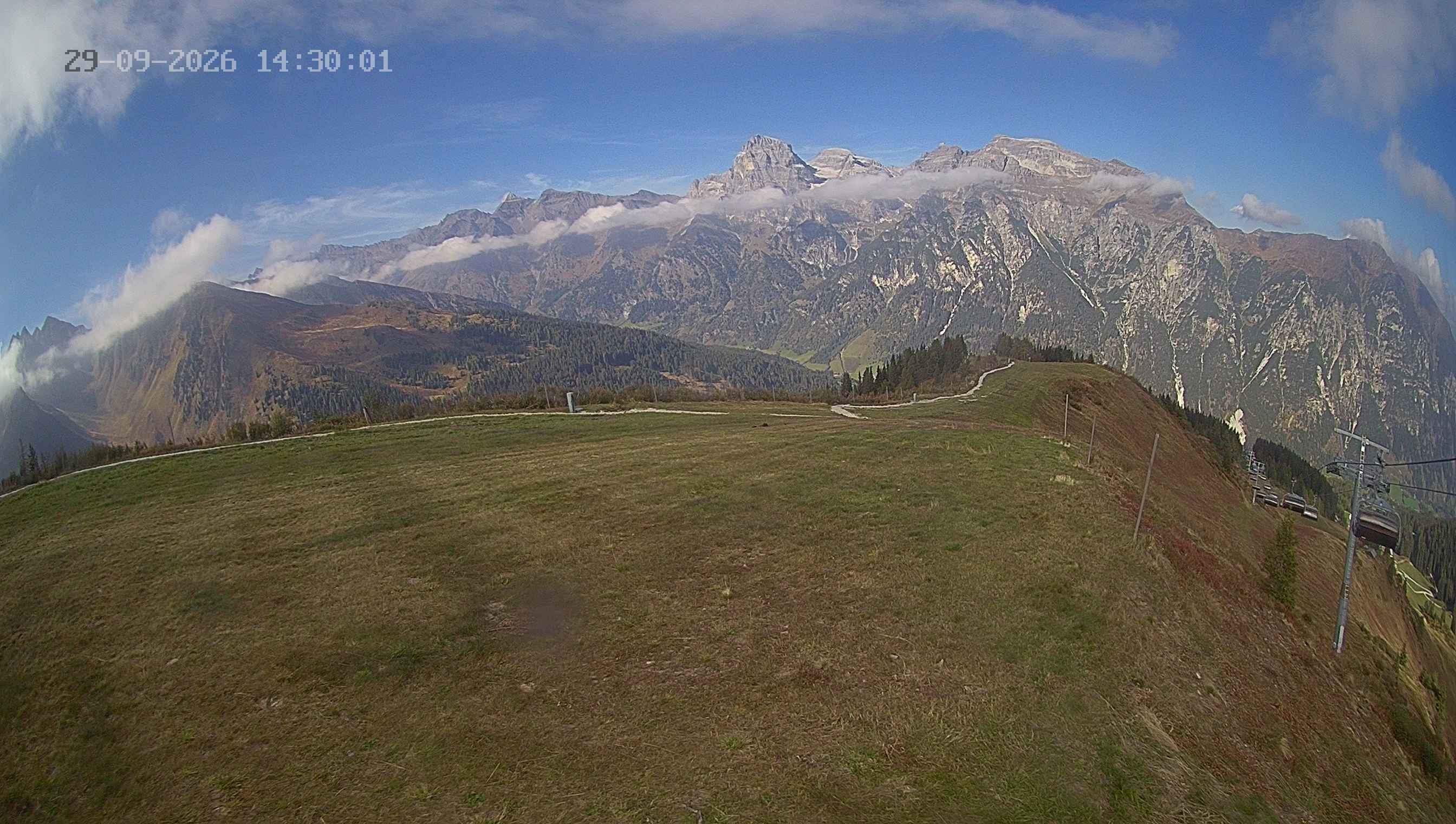 Archiv Foto Webcam Ladurns: Blick von der Bergstation Wastenegg