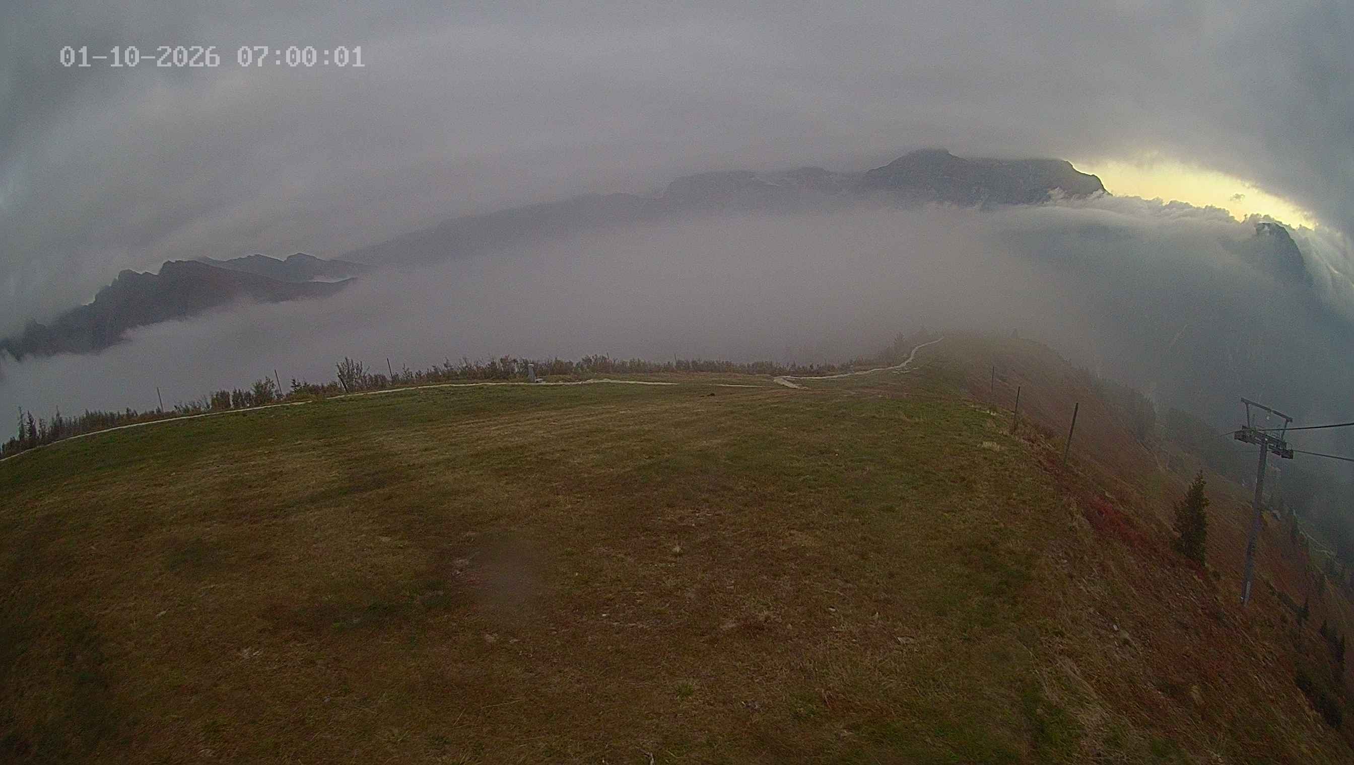 Archiv Foto Webcam Ladurns: Blick von der Bergstation Wastenegg