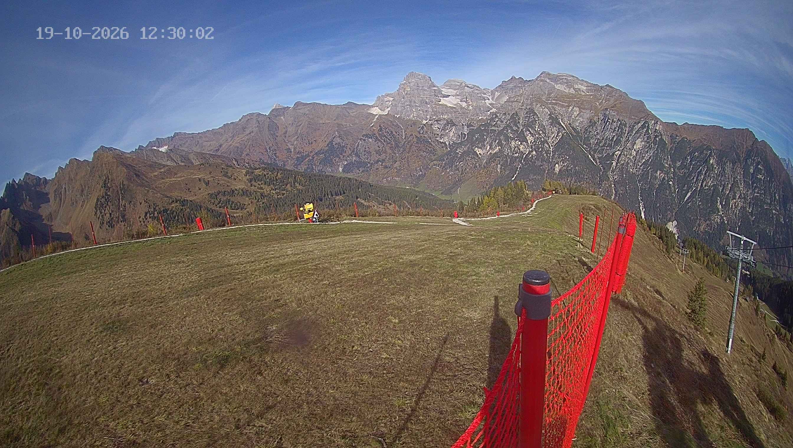 Archiv Foto Webcam Ladurns: Blick von der Bergstation Wastenegg