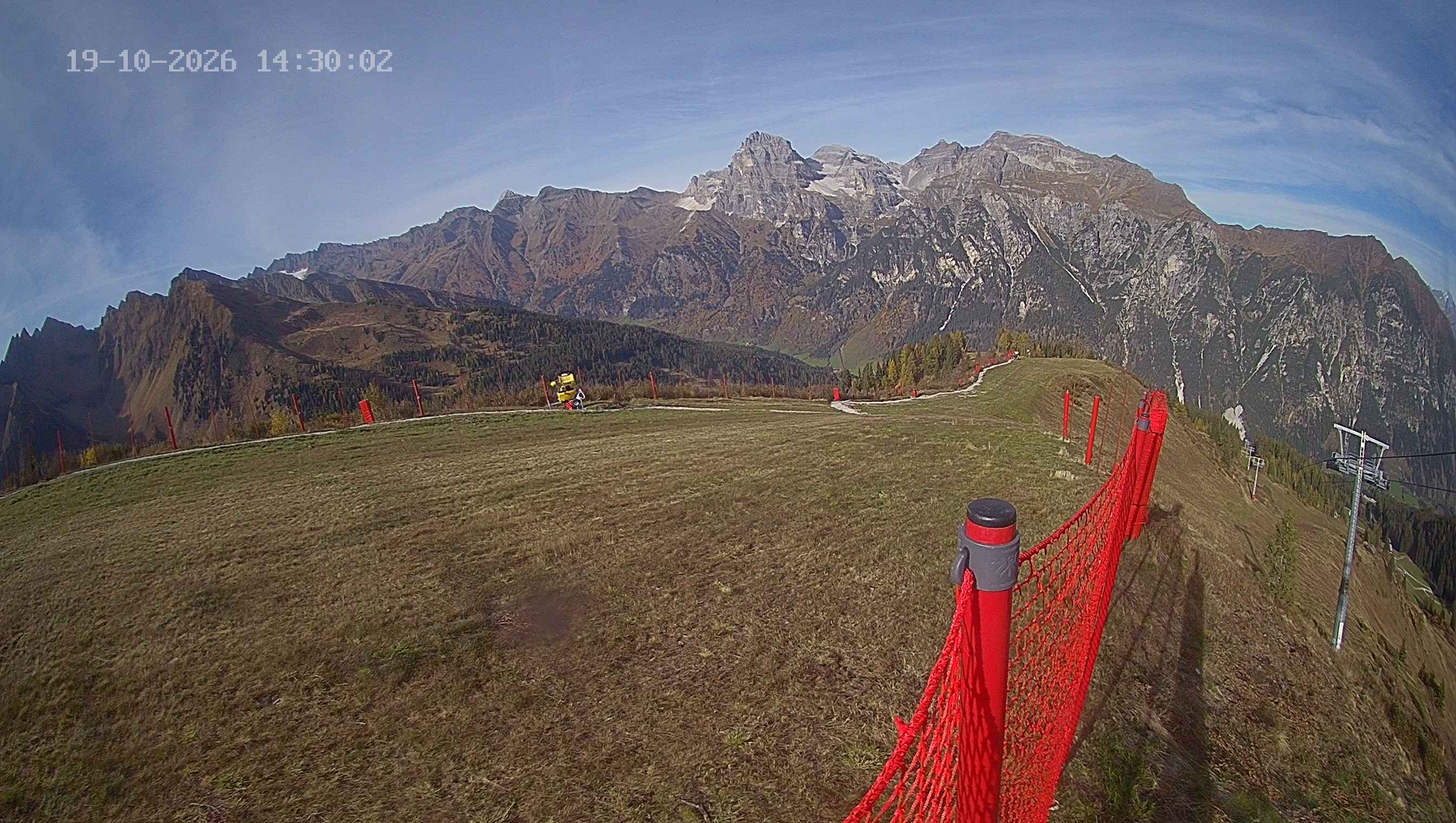 Archiv Foto Webcam Ladurns: Blick von der Bergstation Wastenegg