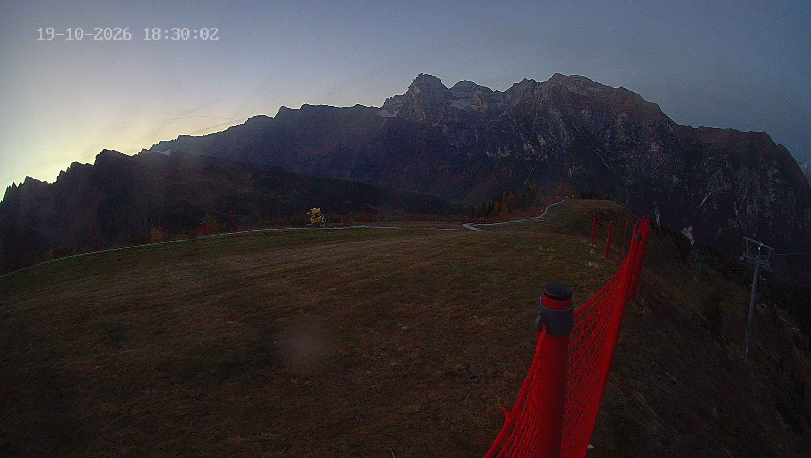 Archiv Foto Webcam Ladurns: Blick von der Bergstation Wastenegg