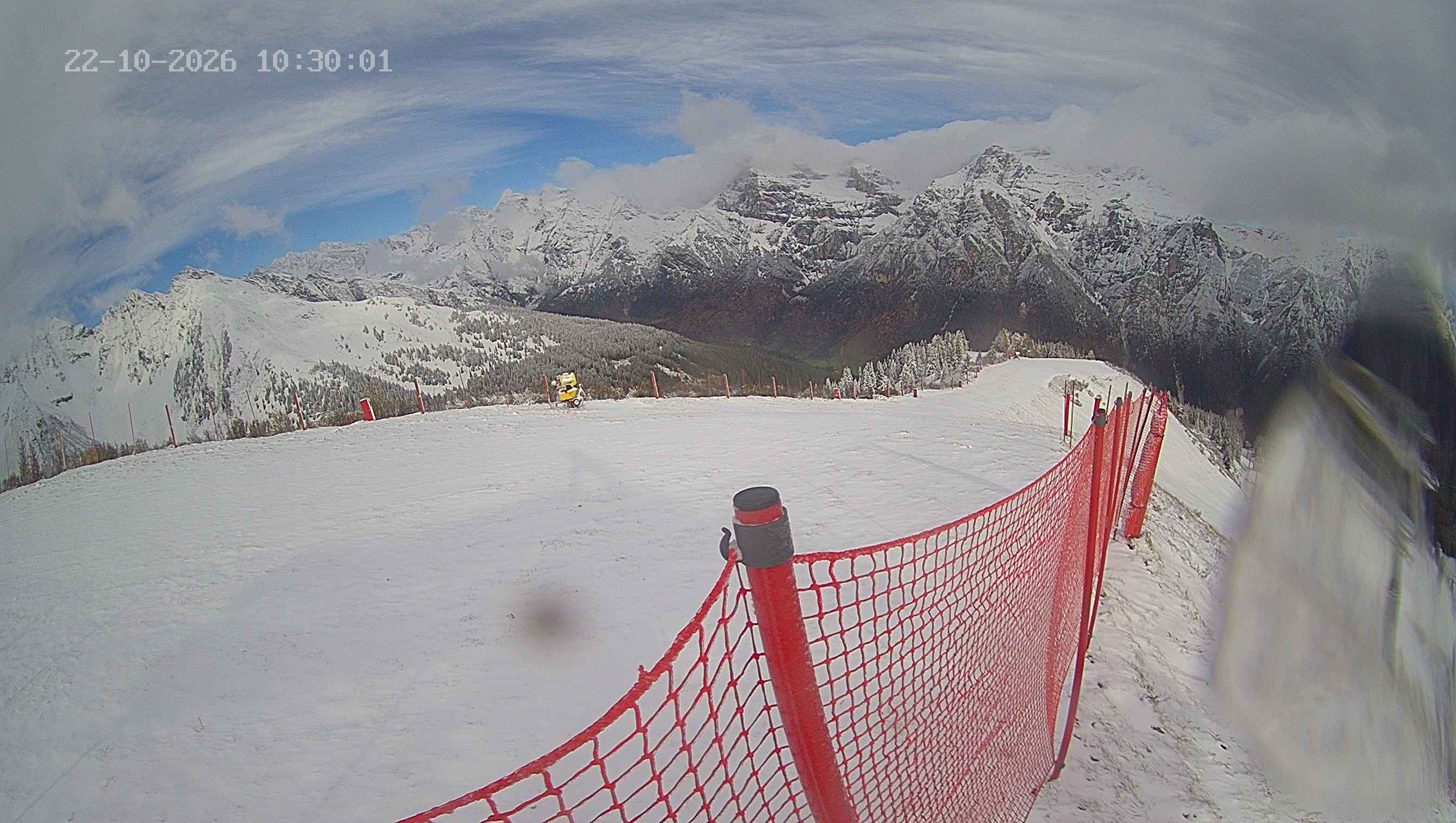 Archiv Foto Webcam Ladurns: Blick von der Bergstation Wastenegg