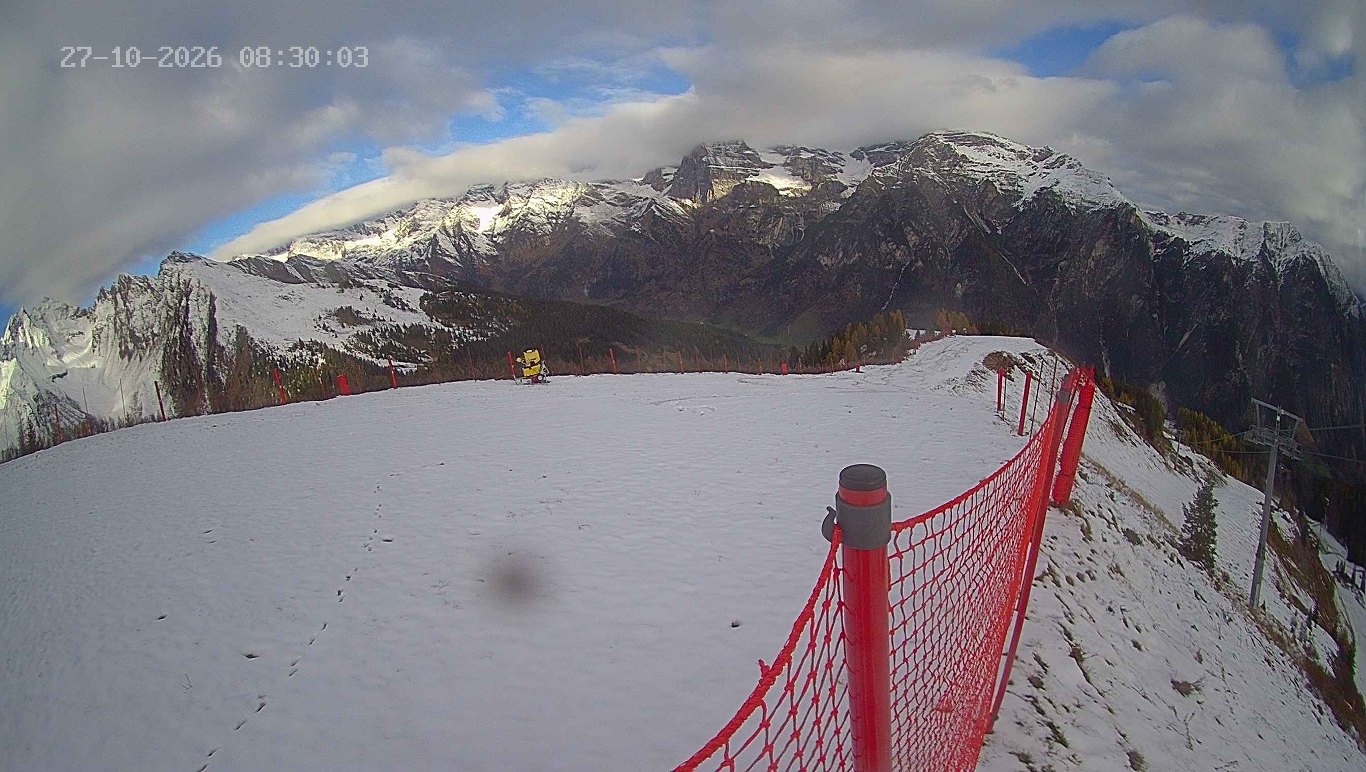 Archiv Foto Webcam Ladurns: Blick von der Bergstation Wastenegg