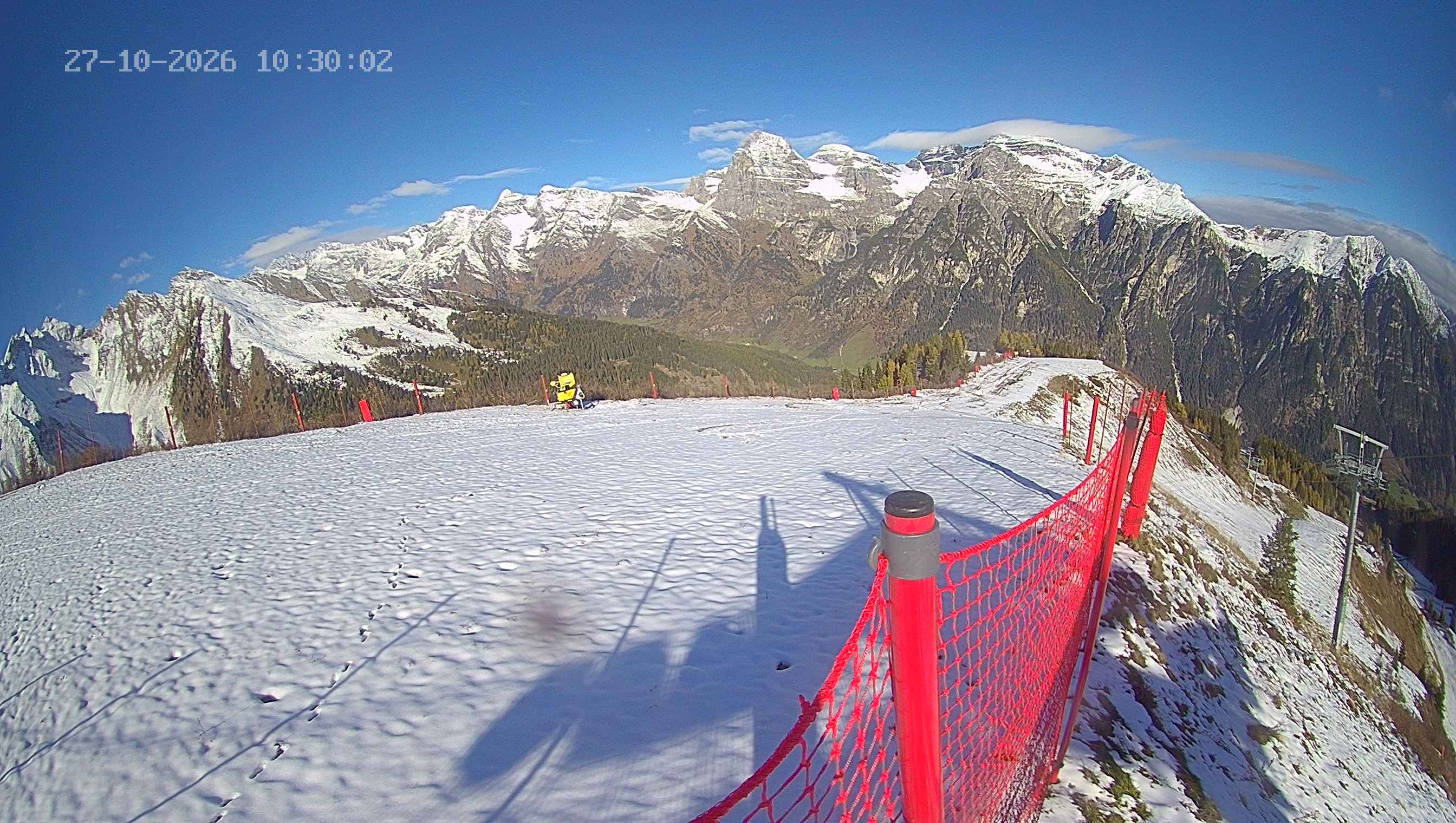Archiv Foto Webcam Ladurns: Blick von der Bergstation Wastenegg