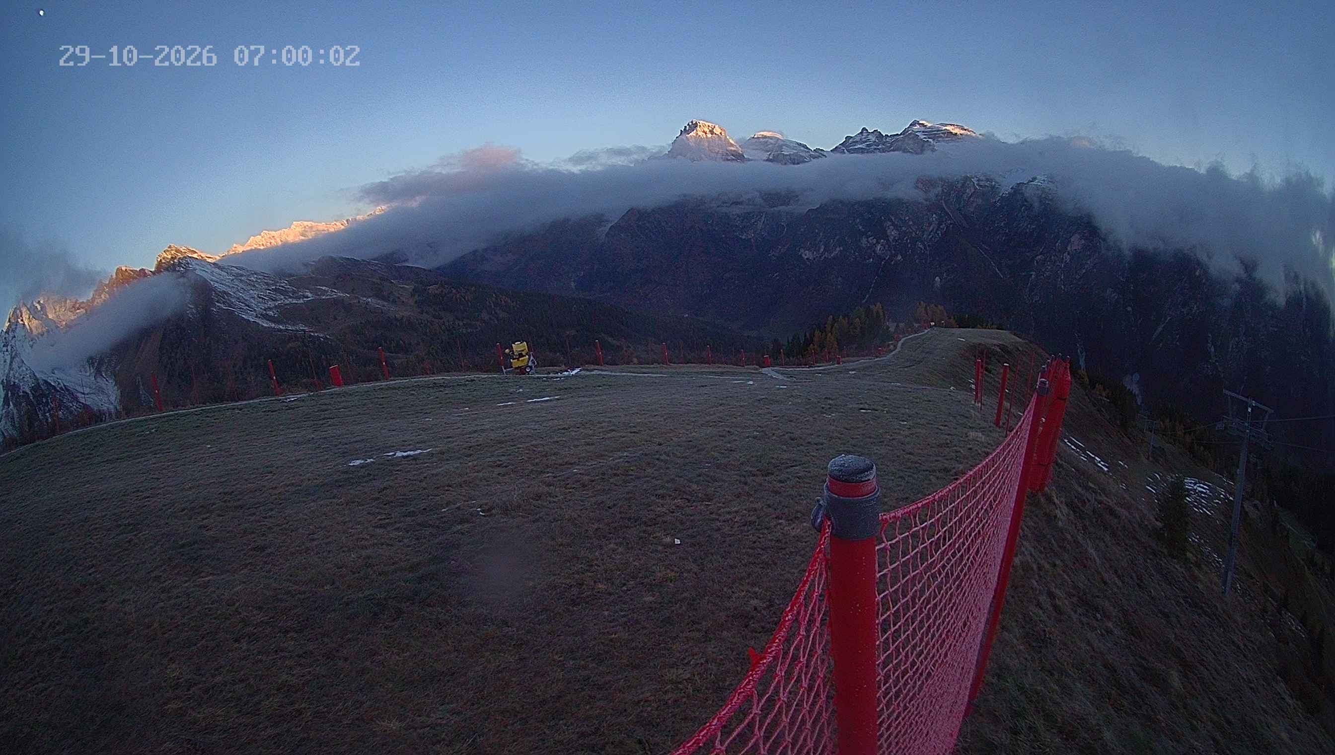 Archiv Foto Webcam Ladurns: Blick von der Bergstation Wastenegg