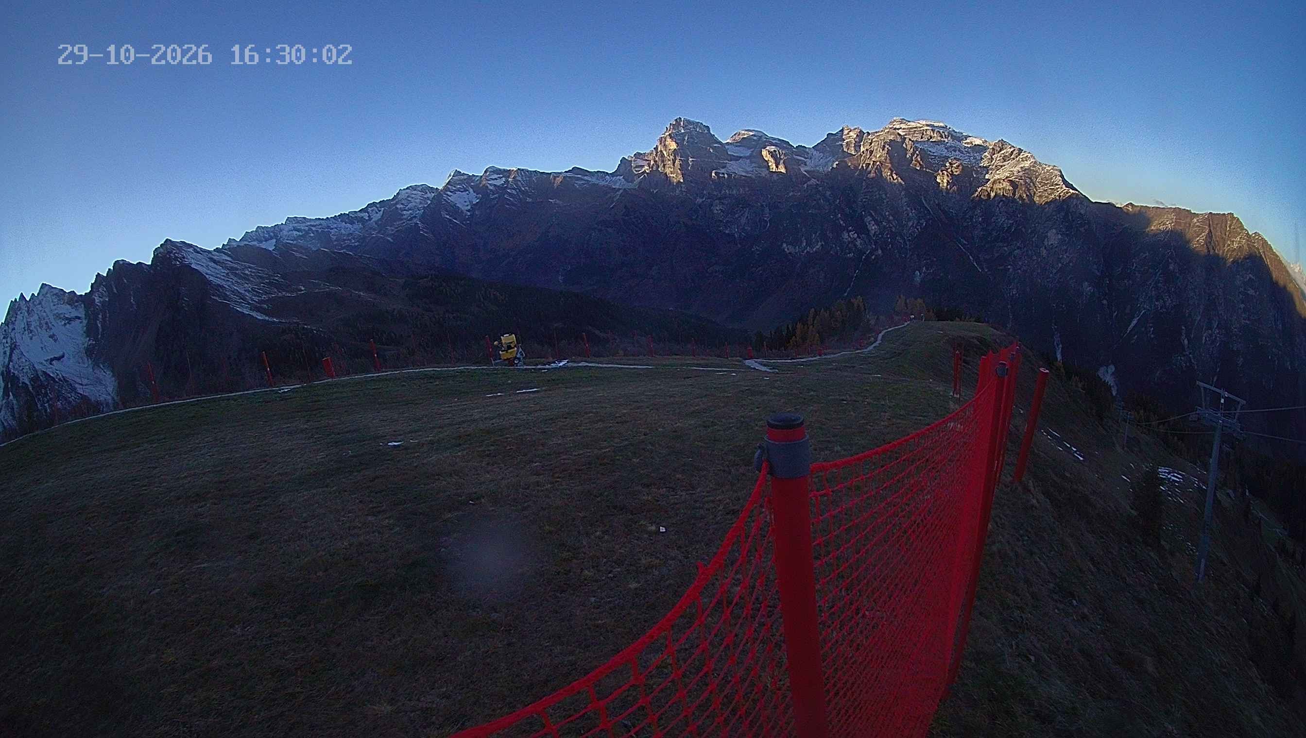 Archiv Foto Webcam Ladurns: Blick von der Bergstation Wastenegg