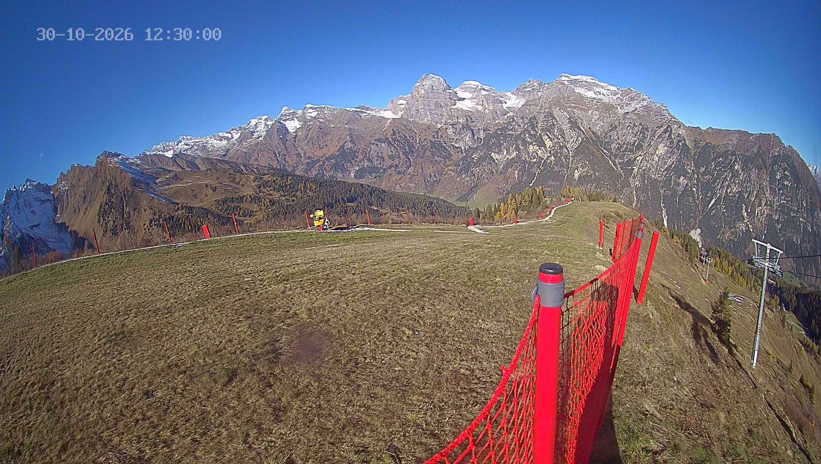 Archiv Foto Webcam Ladurns: Blick von der Bergstation Wastenegg