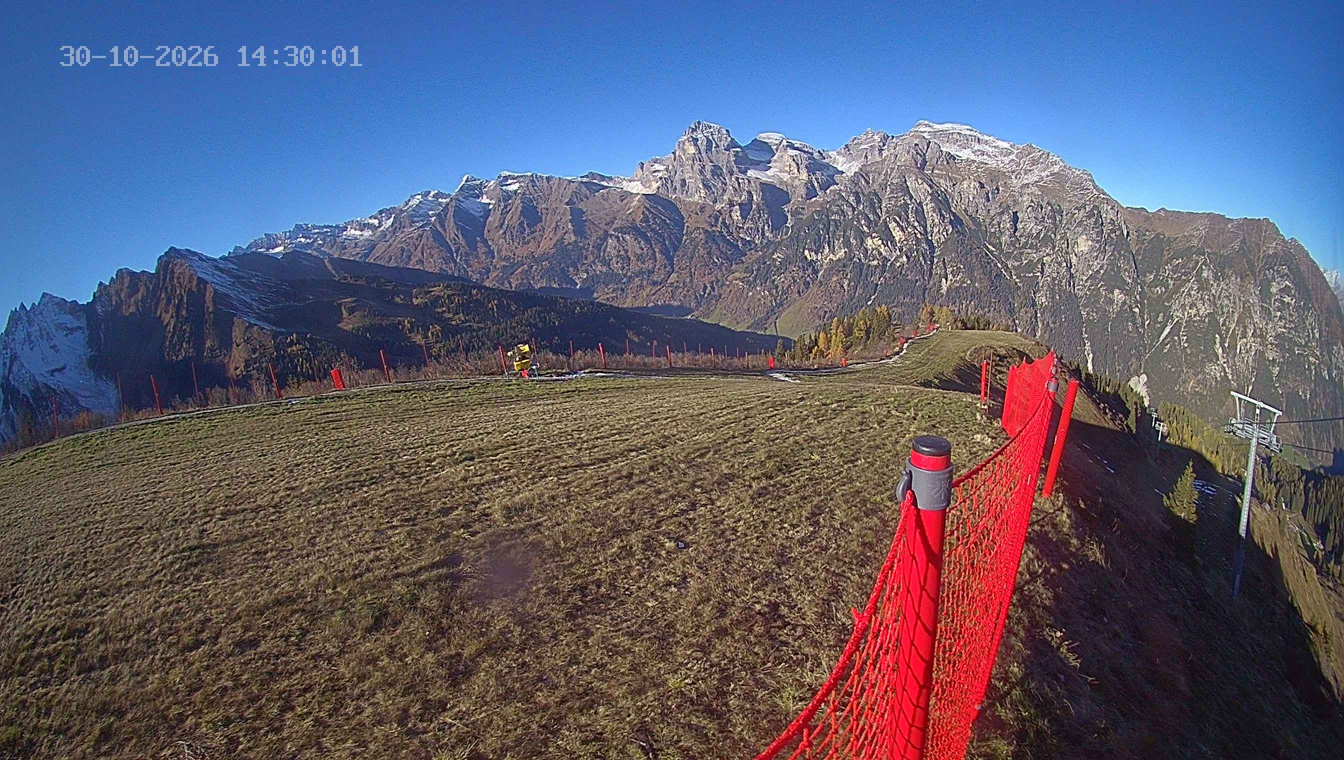 Archiv Foto Webcam Ladurns: Blick von der Bergstation Wastenegg