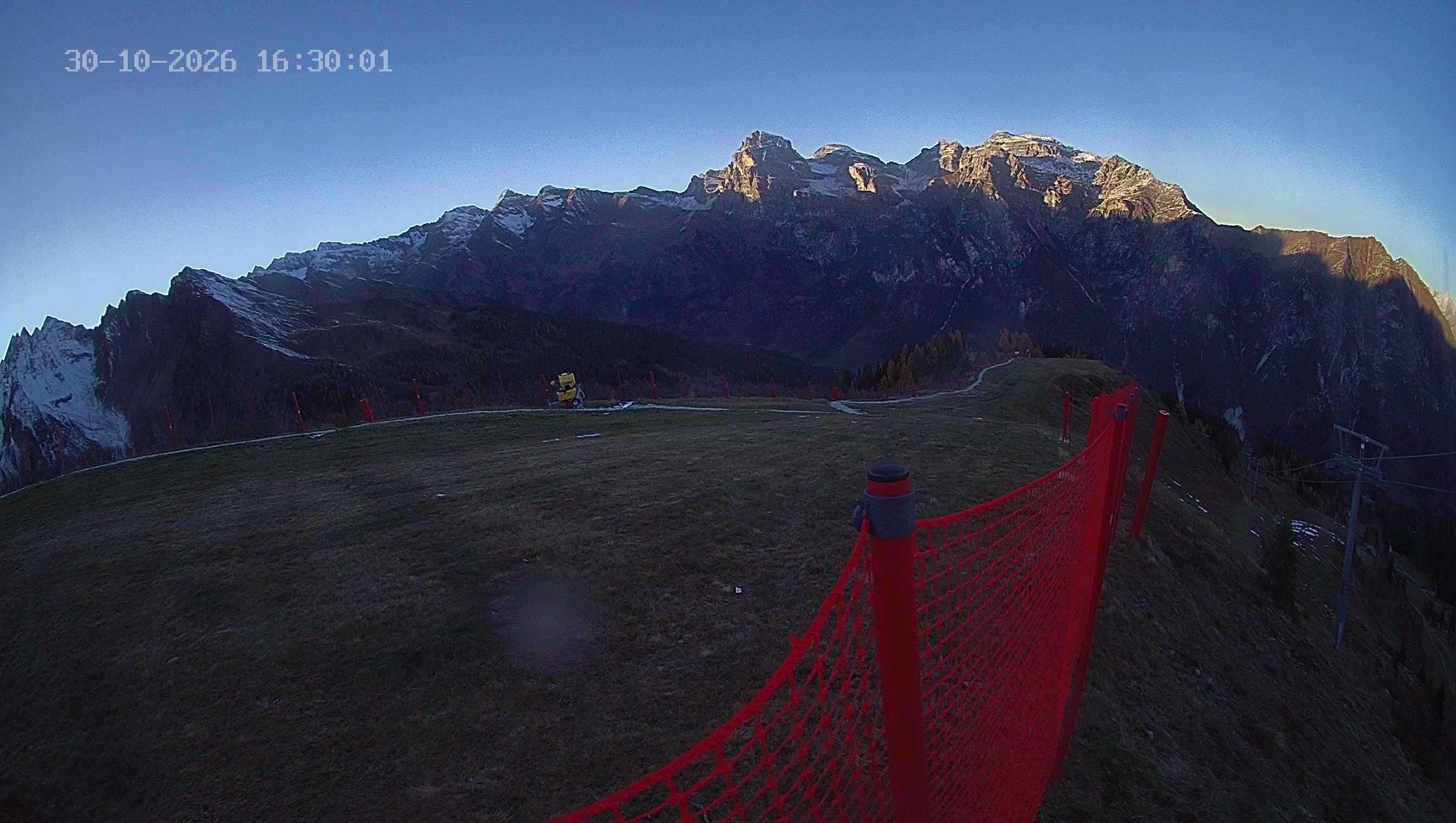 Archiv Foto Webcam Ladurns: Blick von der Bergstation Wastenegg