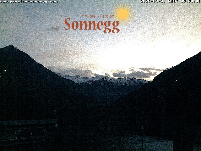 Archiv Foto Webcam Saltaus bei Meran: Hotel Sonnegg