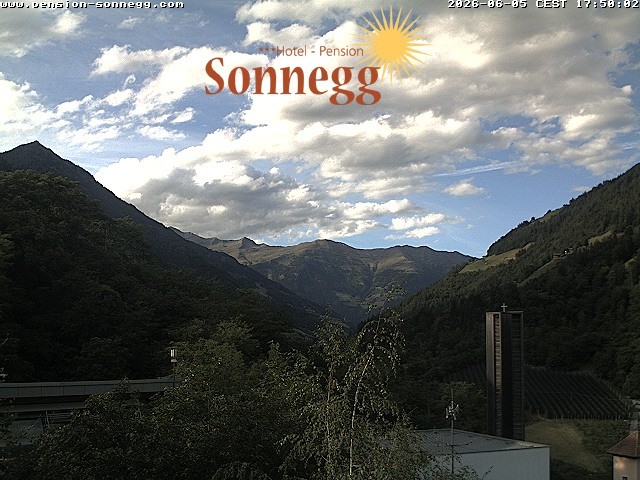Archiv Foto Webcam Saltaus bei Meran: Hotel Sonnegg