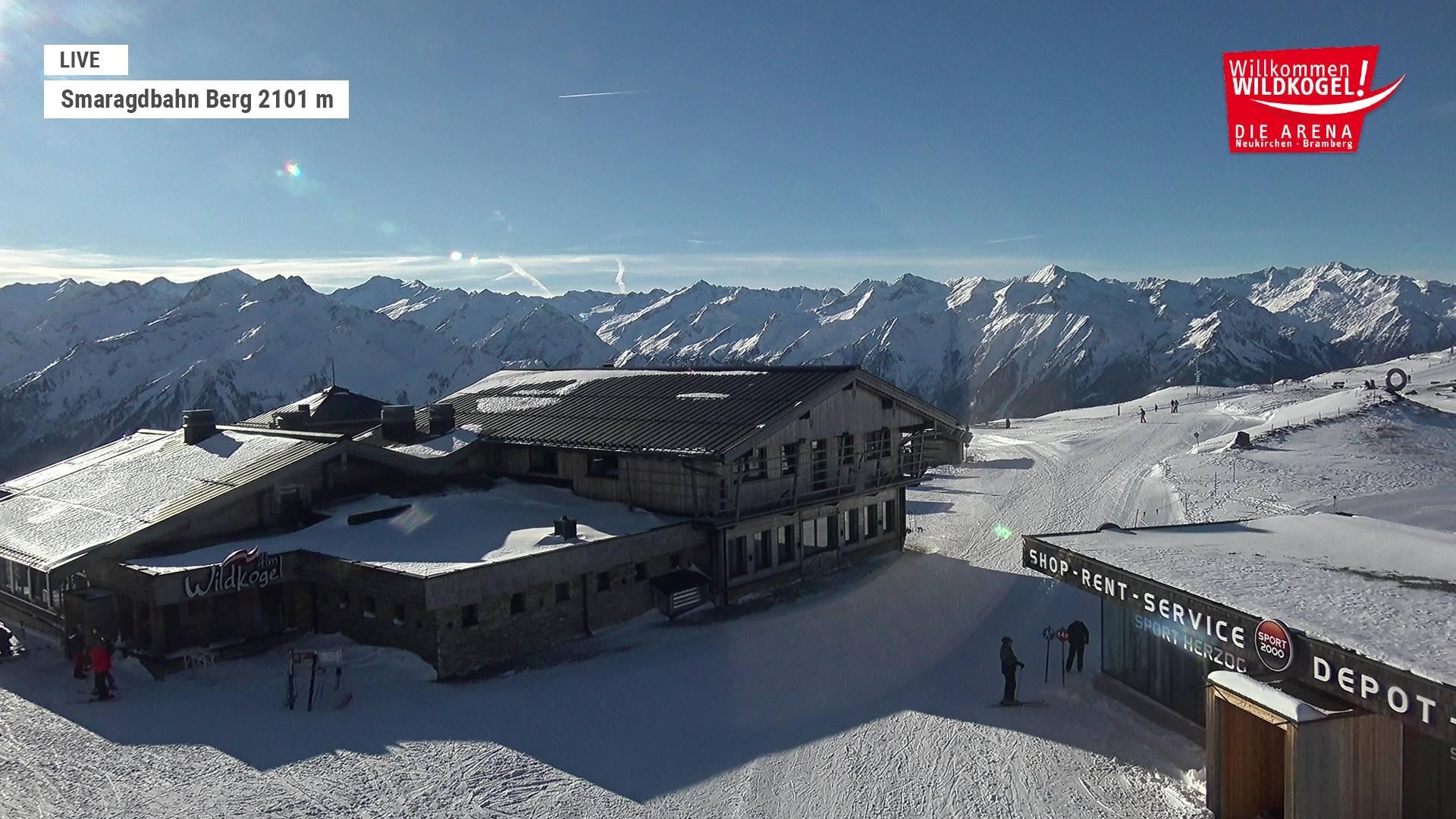 Archived image Webcam Top station Smaragdbahn gondola