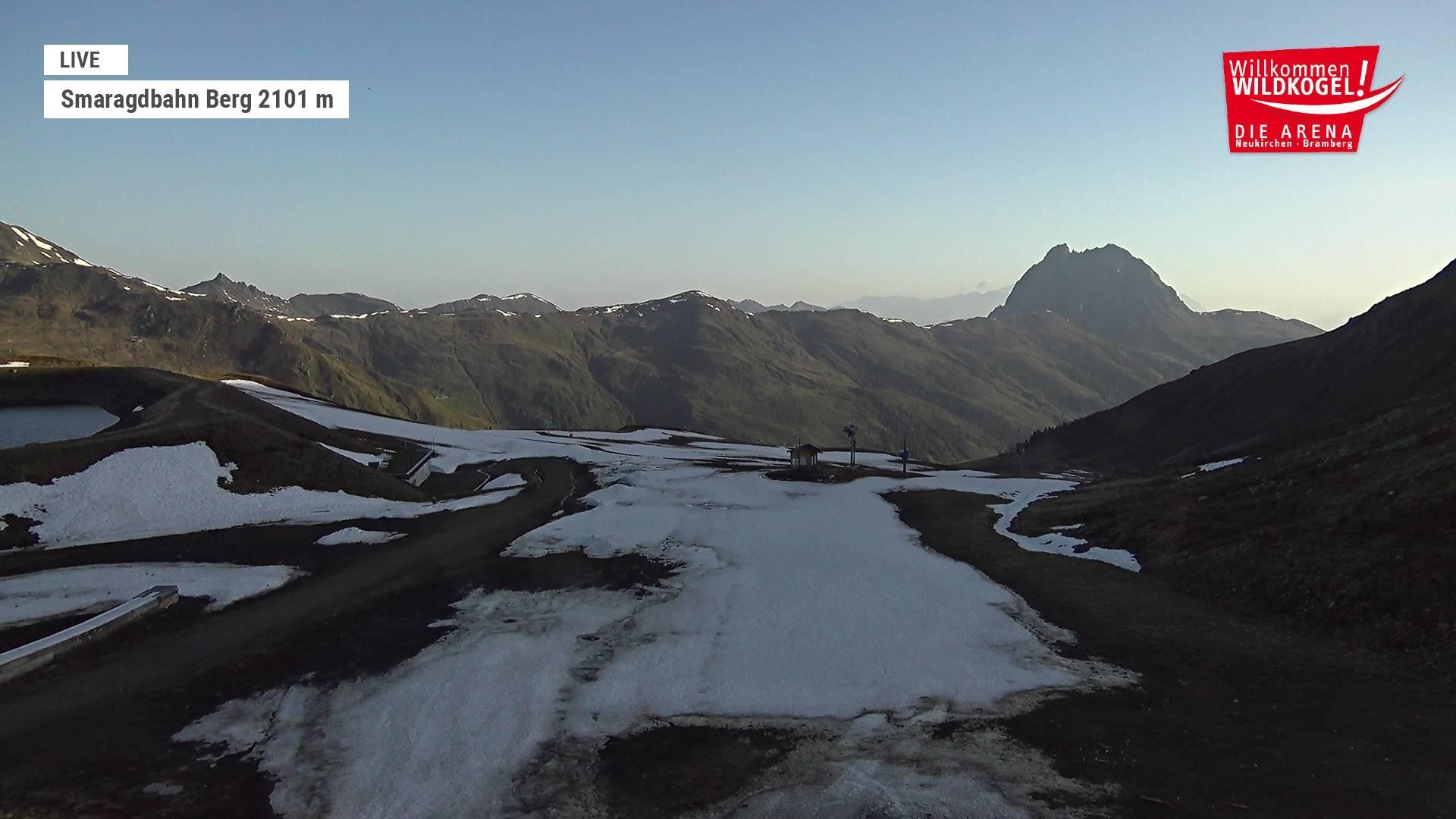 Archived image Webcam Top station Smaragdbahn gondola