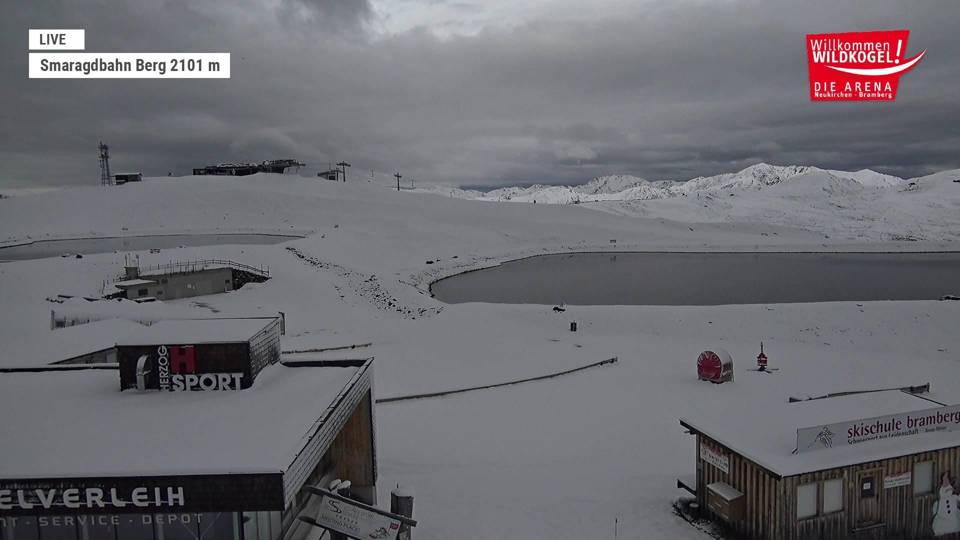 Archived image Webcam Top station Smaragdbahn gondola