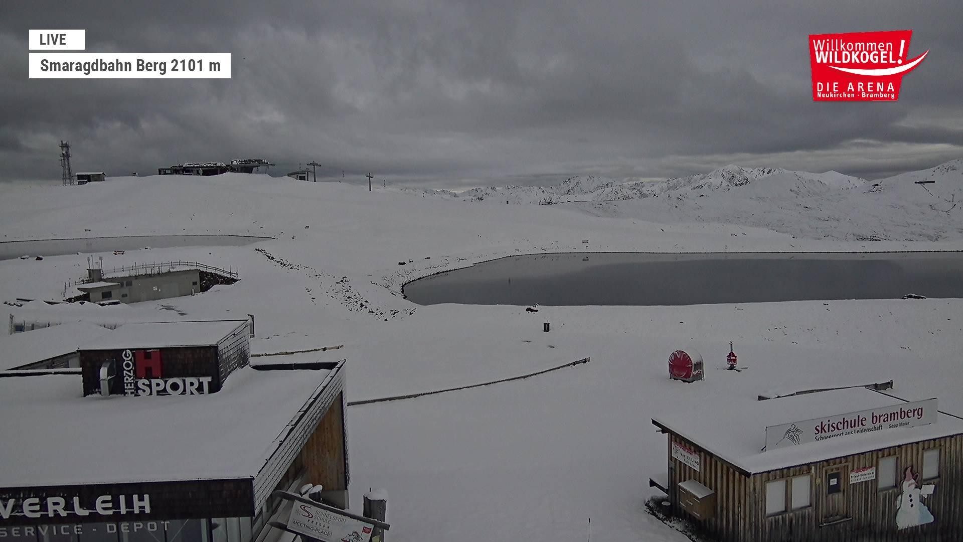 Archived image Webcam Top station Smaragdbahn gondola