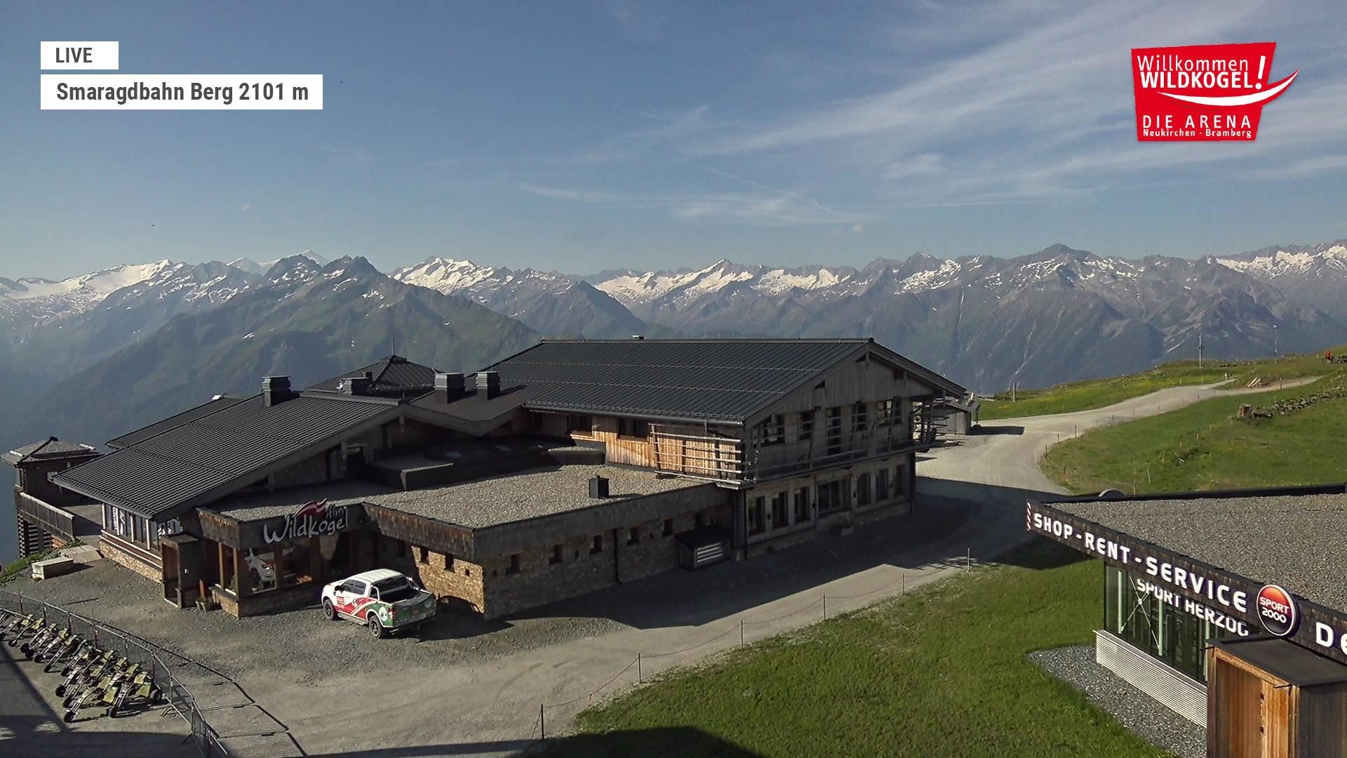 Archived image Webcam Top station Smaragdbahn gondola