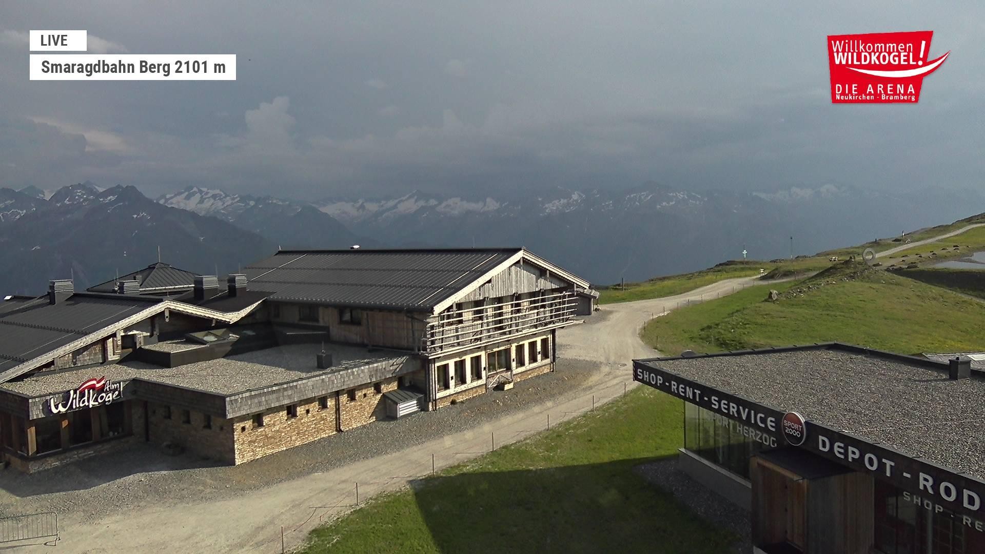 Archived image Webcam Top station Smaragdbahn gondola