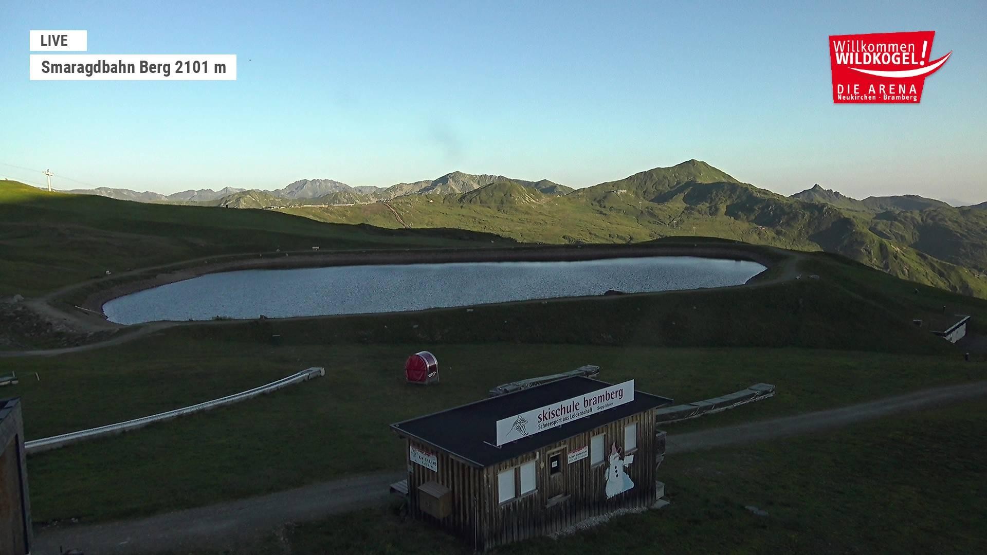 Archived image Webcam Top station Smaragdbahn gondola
