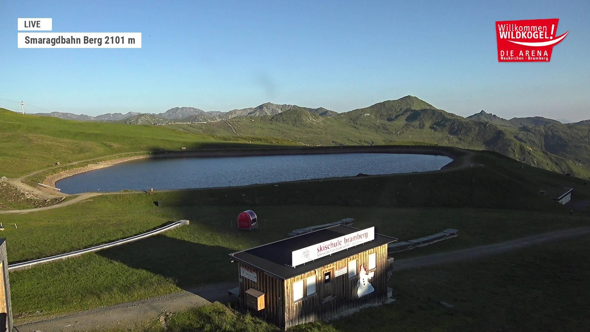 Archived image Webcam Top station Smaragdbahn gondola