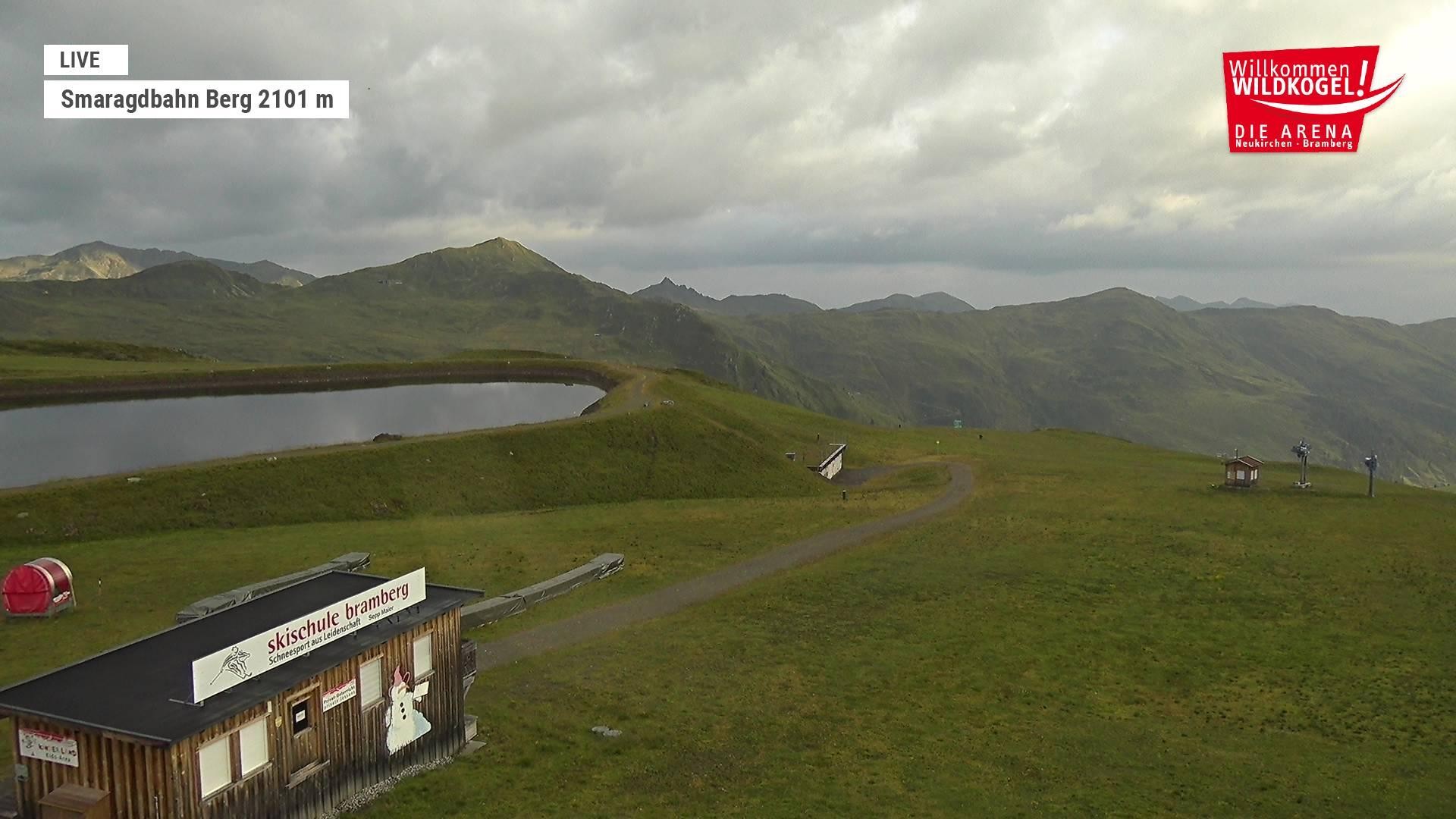 Archived image Webcam Top station Smaragdbahn gondola